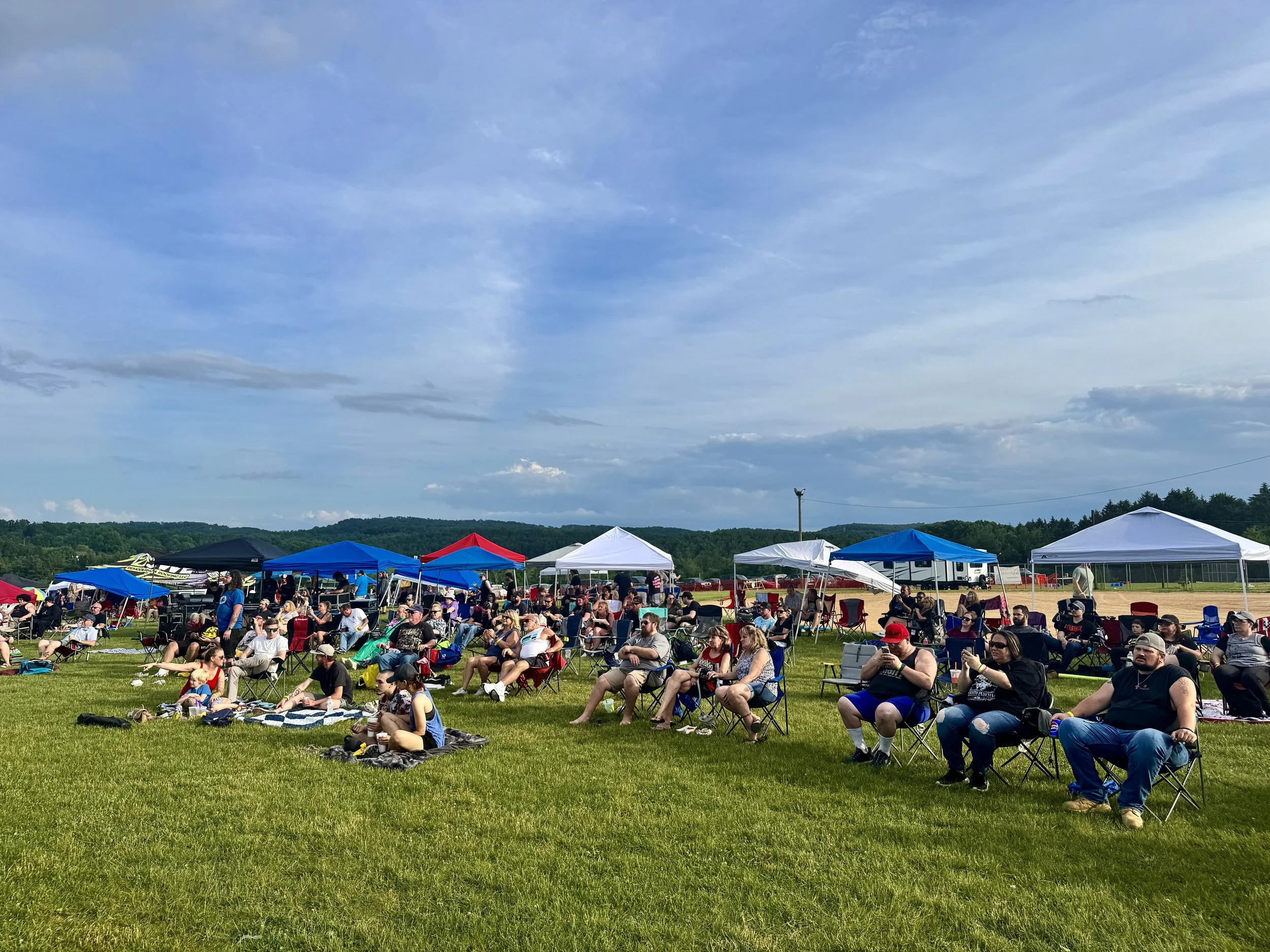 lots of canopies.JPG