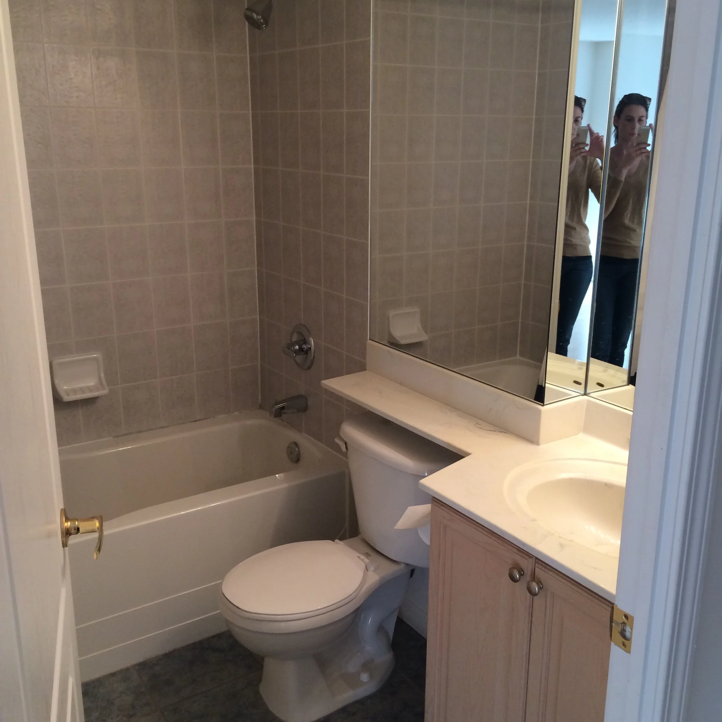 Bathroom - Before