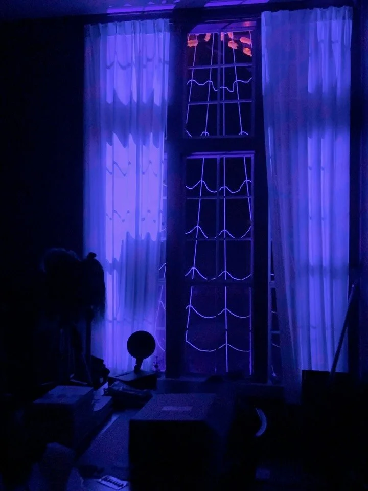 October was one for the books 🍂🖤

From launching my first Luna class&hellip;
to walking cobblestone streets in Scotland,
to quiet family moments and loud &ldquo;aha!&rdquo; breakthroughs this month gave me everything I didn&rsquo;t know I needed.

