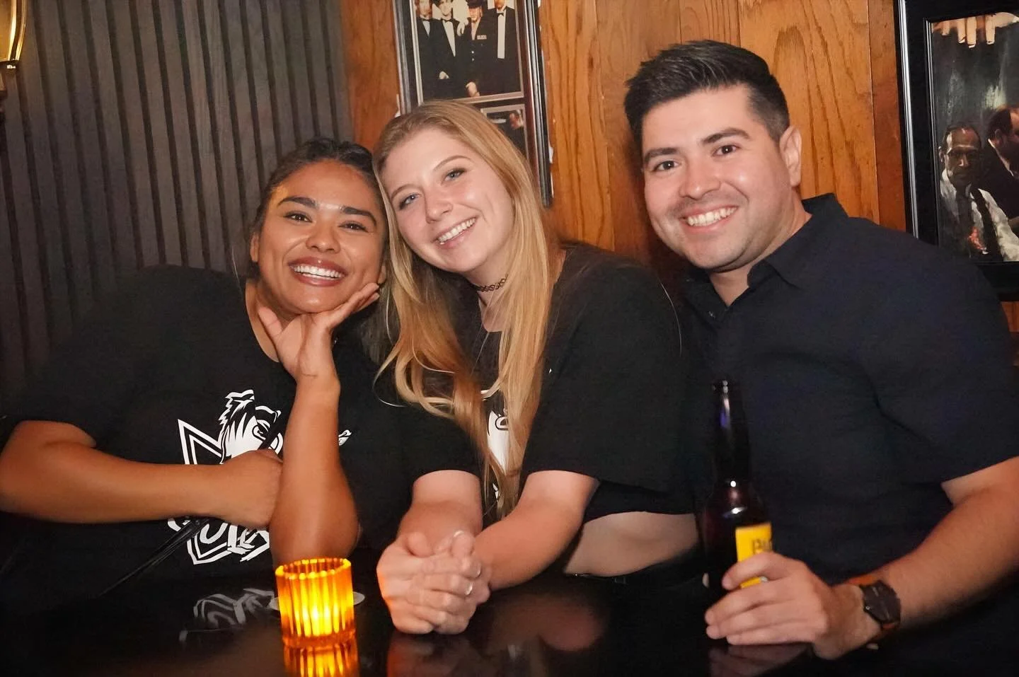FRIDAY ENERGY ONLY 🍹✨ Who&rsquo;s clocking out and clocking in with us?
&bull;
&bull;
&bull;
&bull;
&bull; 
#freakinweekend #its5oclocksomewhere #karaokebar 
#missionhills #sandiegobars #lamplighter #drinkup #barsofinstagram #missionhillssd #karaoke