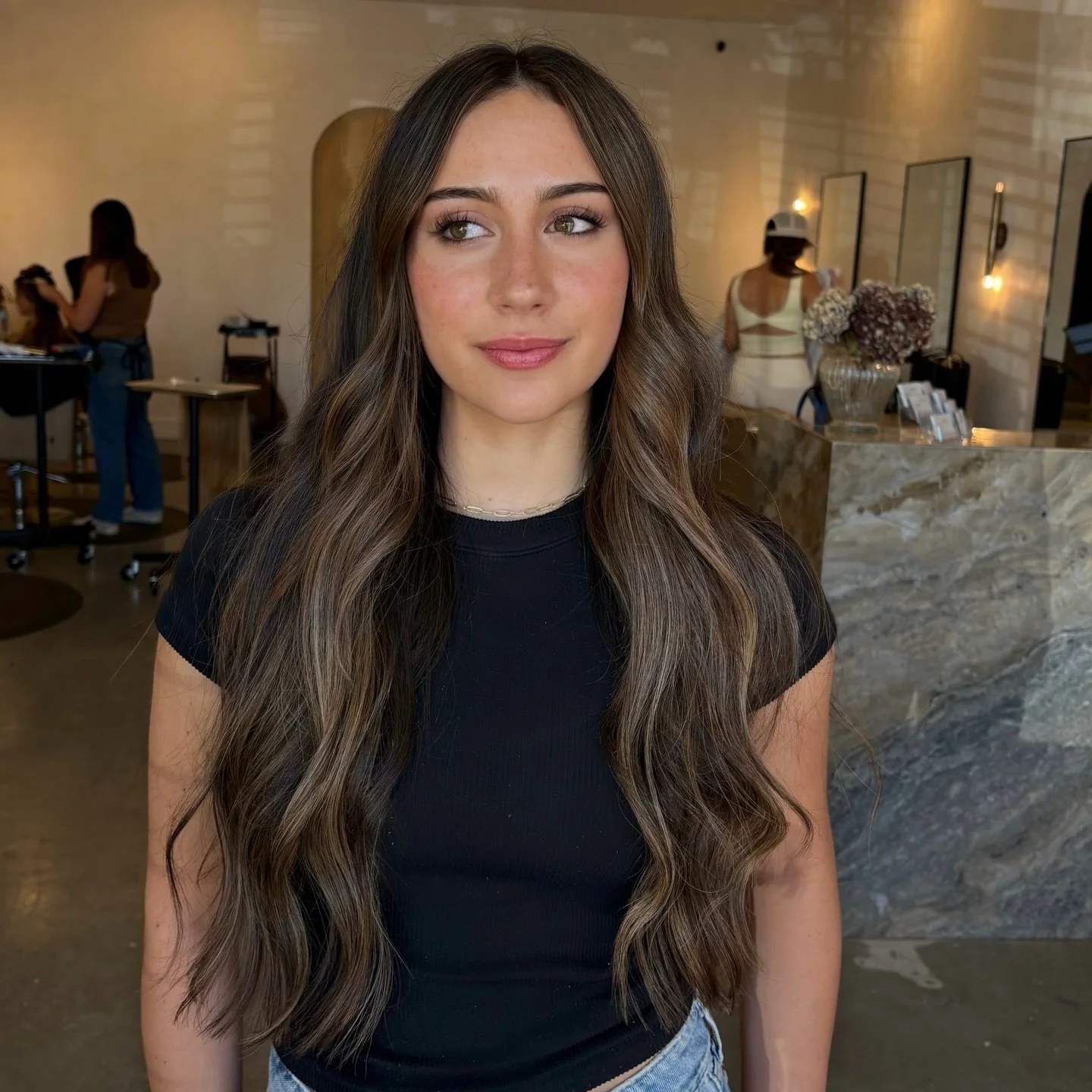 Constructed to Disappear

#extensions #handtiedhairextensions #handtiedwefts #longhair #elevatedessentials