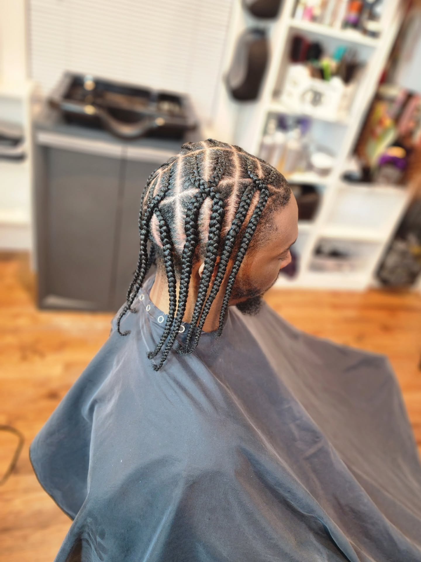 #dozendesigns #dfwhairstylist #dallashairstylist #arlingtonhairstylist #mensbraids