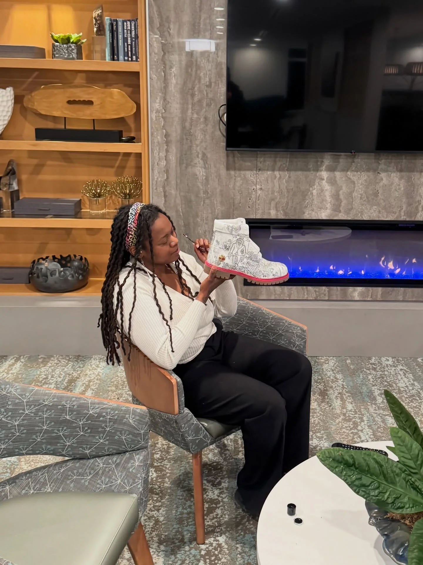 This is the longest my hair has ever been lol. But anyways, if I take a picture, my cARToon babies need to be in the scene as well 🤗👾 haha. We are a package deal, a dynamic duo. They&rsquo;re with me everywhere I go, whether physically or mentally.