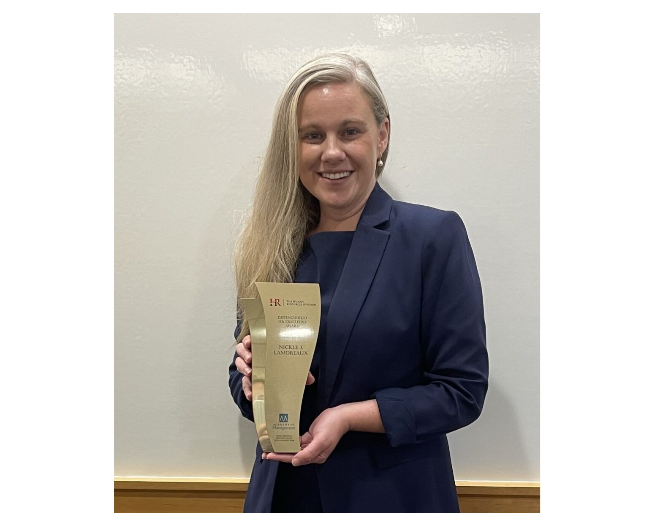 Congratulations to Nickle LaMoreaux on receiving the Academy of Management HR Division’s Prestigious Distinguished Human Resource Executive Award.