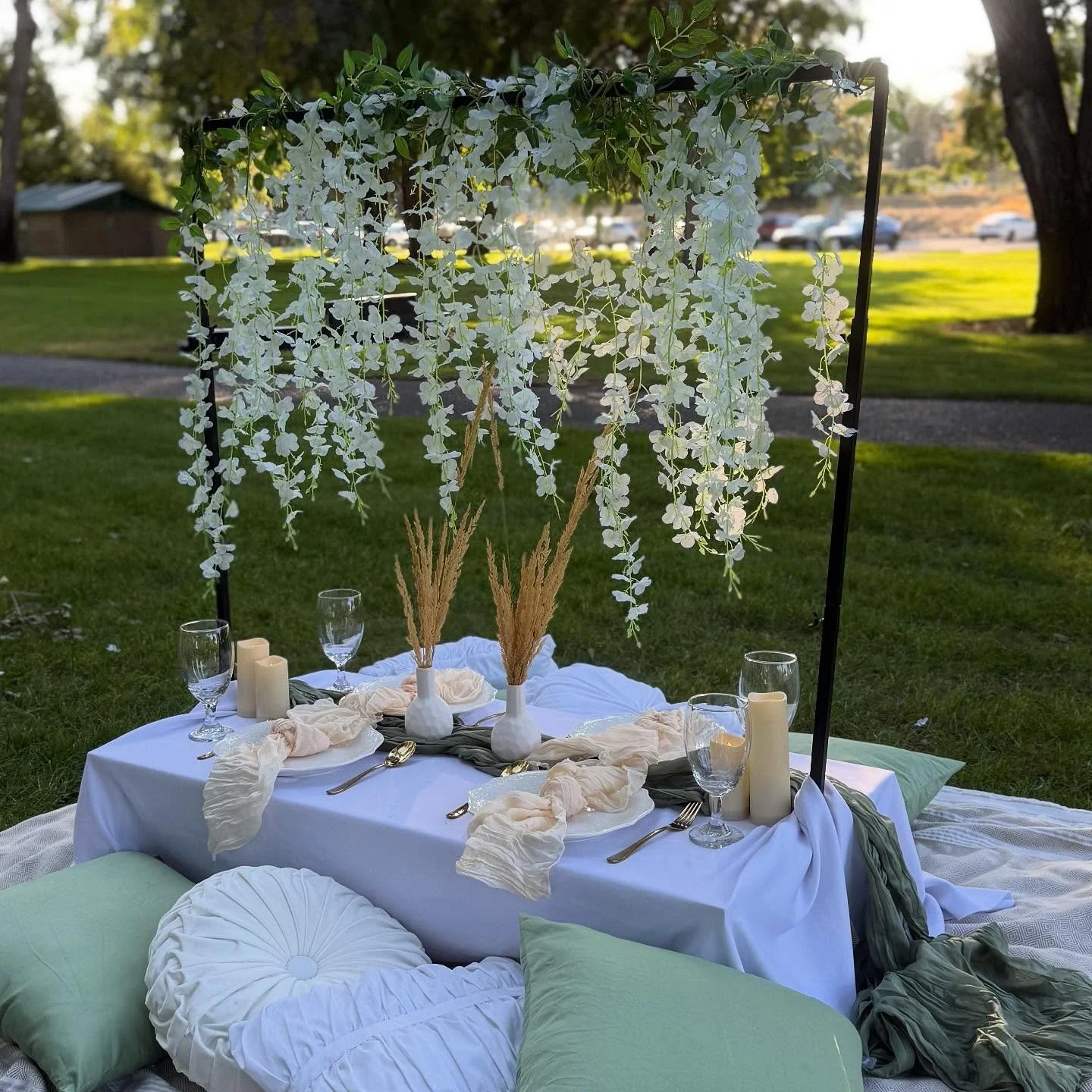 Here comes the bride 👰&zwj;♀️💍✨ !!!
The bridesmaids to this lovely bride go above and beyond to make a perfect day for this sweet occasion 🥹 
thank you for letting us be apart of helping make this day amazing 🤍🌿