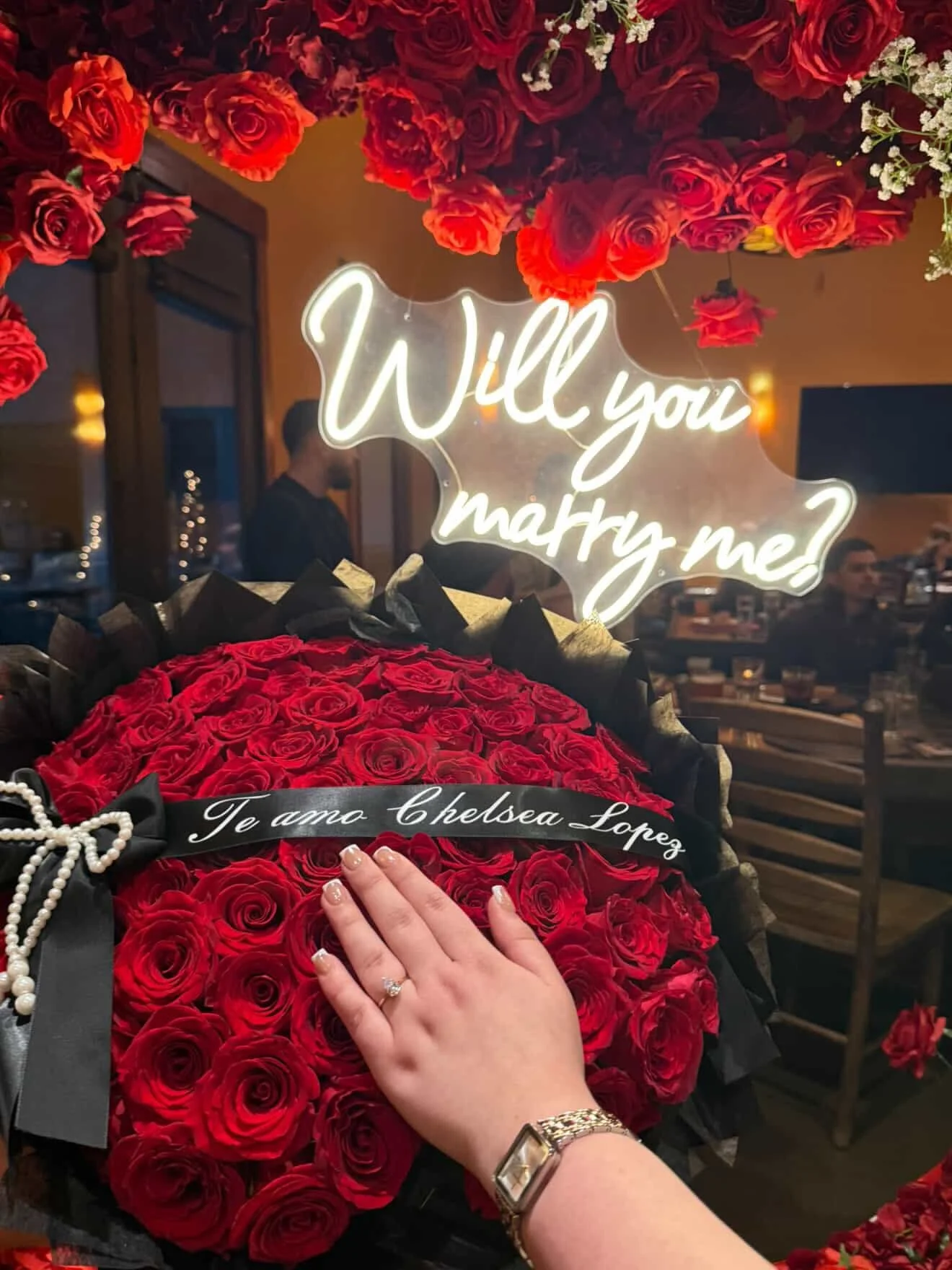 A little post highlight for this sweet bouquet @petalsby_bri made for the beautiful fiancee 🌹✨

Thank you to  @chelseaarteaga_  for sharing these images with me ❤️🥹!!

#tricitieswa #richlandwashington #kennewick #pasco #flowerstagram