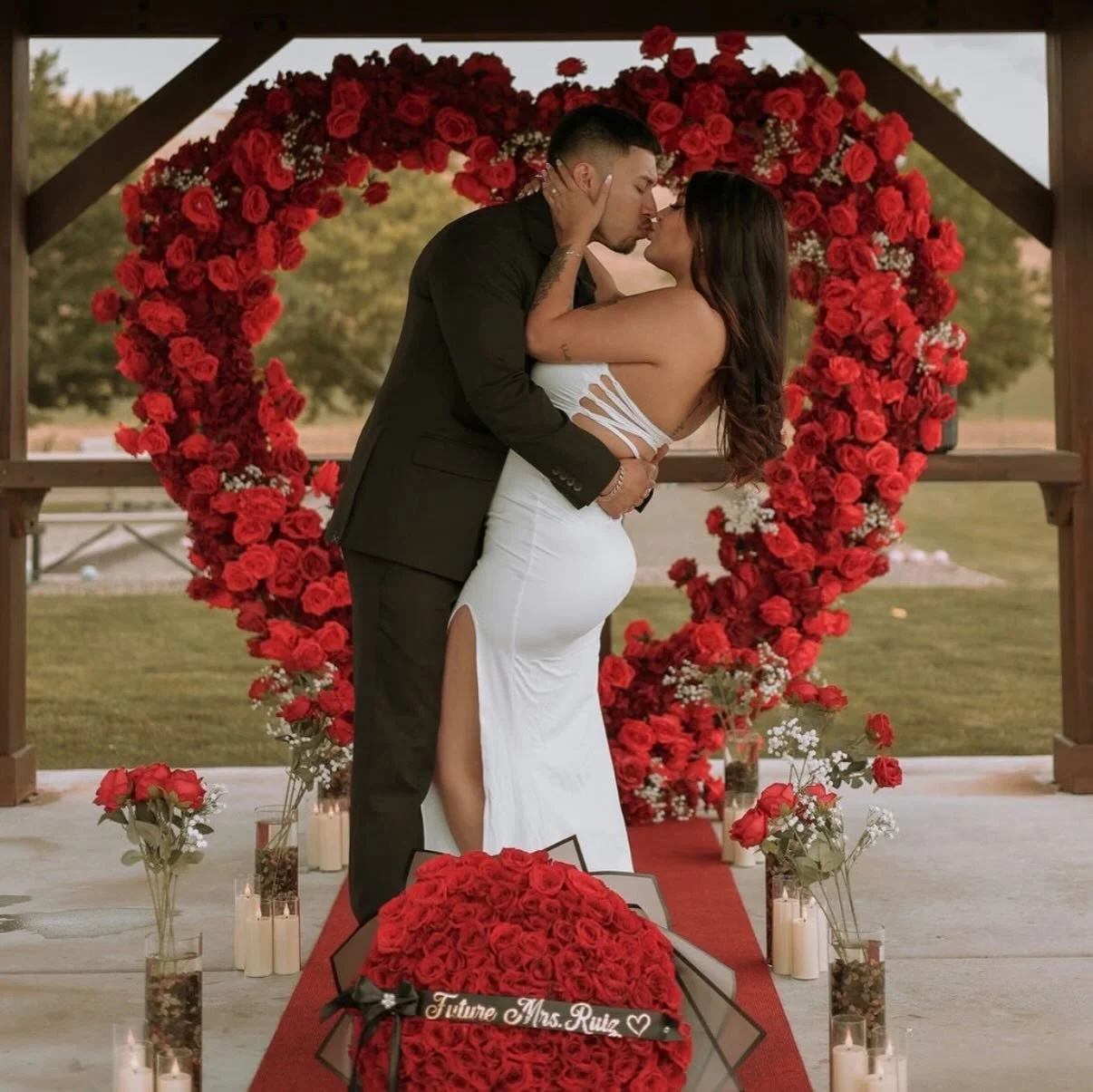 It started with a surprise&hellip; and ended with forever 💍✨❤️
 📸 Photography by @photosbykaitlyn___ 

This dreamy proposal at @gooseridgewines was one of those moments that feels straight out of a movie 🥹🌹 From the glowing candles to the romanti