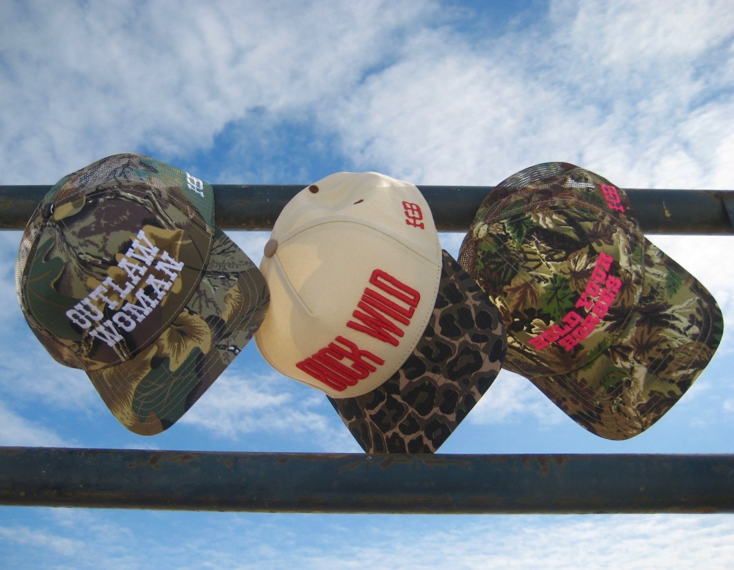 We still have a few of our favorite hats in stock. Get them while you can! 20% OFF NOW! Link in bio. 🐎
-
#westernfashion #truckerhat #style #cheetah #camohat