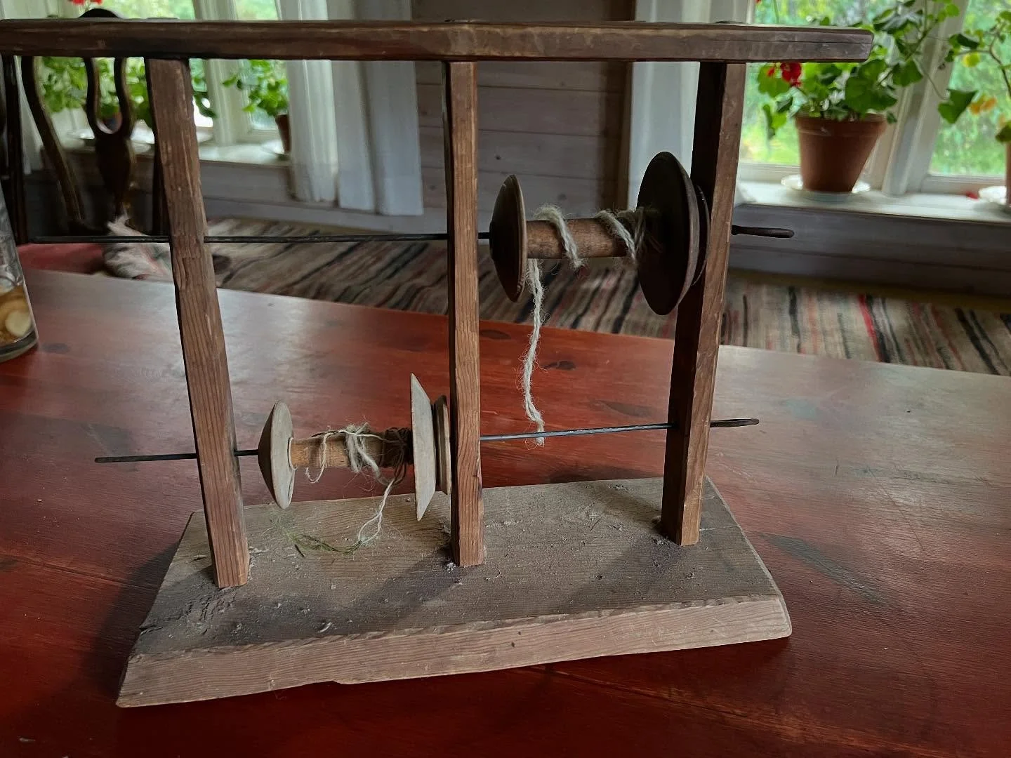 I don&rsquo;t know who Kate was or why everyone thought she was lazy, but in English, these spool stands for plying yarn are called &rdquo;Lazy Kate&rdquo; here in Sweden it is simply called a spool stand. 

This simple design does a magnificent job.