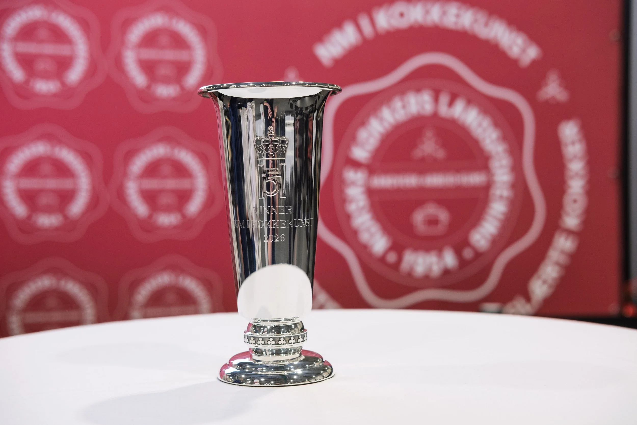 Hans Majestet Kong Harald Vs siste kongepokal til NM i kokkekunst, fotografert under mesterskapet i Trondheim 2026.