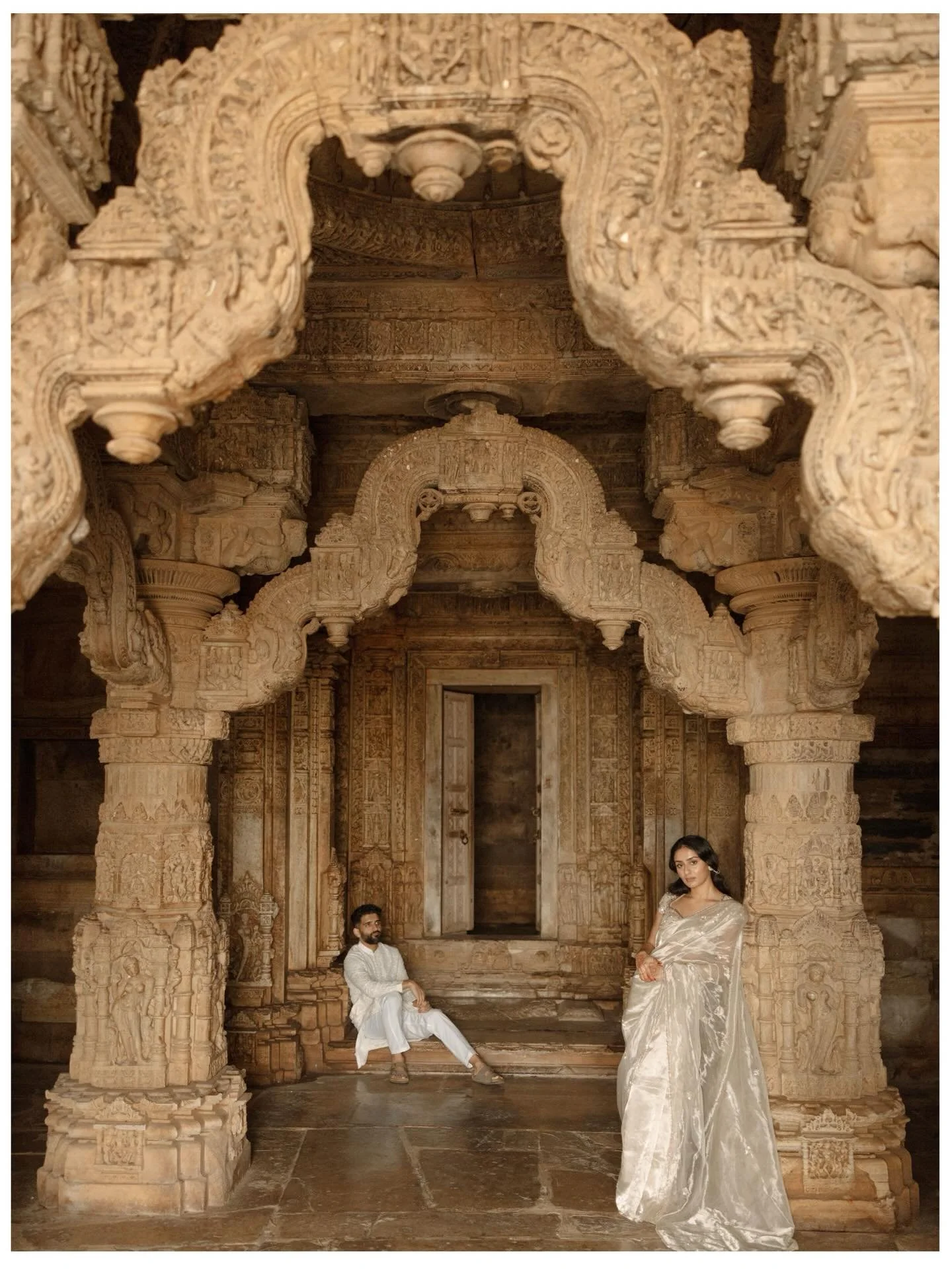 We discovered the historically rich Sahastra-Bahu Temple just a night before this shoot for Rima and Deep, ahead of their wedding. Sometimes, the unplanned turns into the most beautiful backdrop.

@rimapatel5 @2deepforu