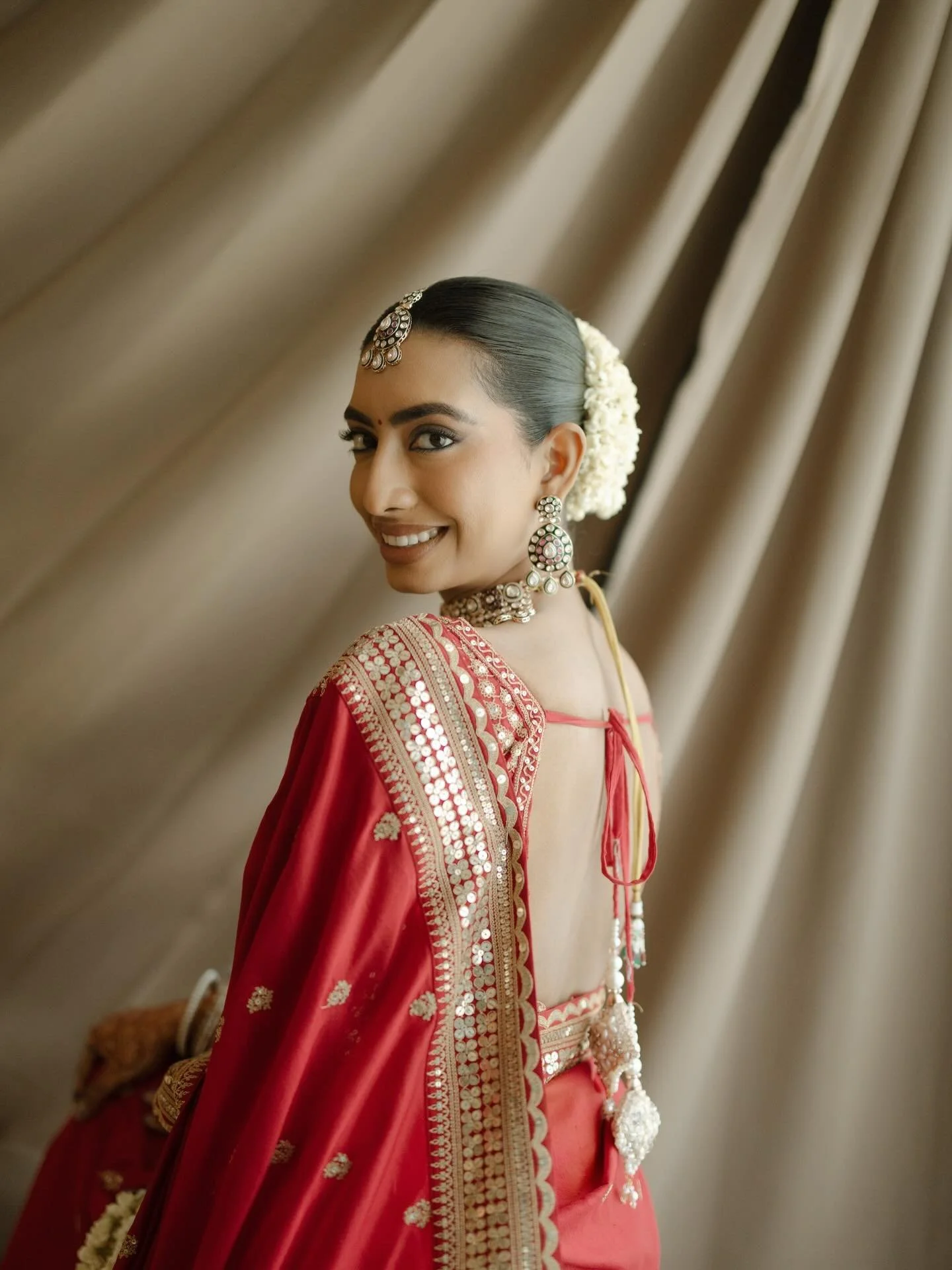 Some of our favourite portraits from Srishti&rsquo;s wedding! ❤️

@srishtisin.ha @srishtinspain 

Photographed by @nischay_butta97 @imohit17 @raachit_aartistry @irawatpravin 

Creative Direction @sekhonmaninder @nidhisharma4411