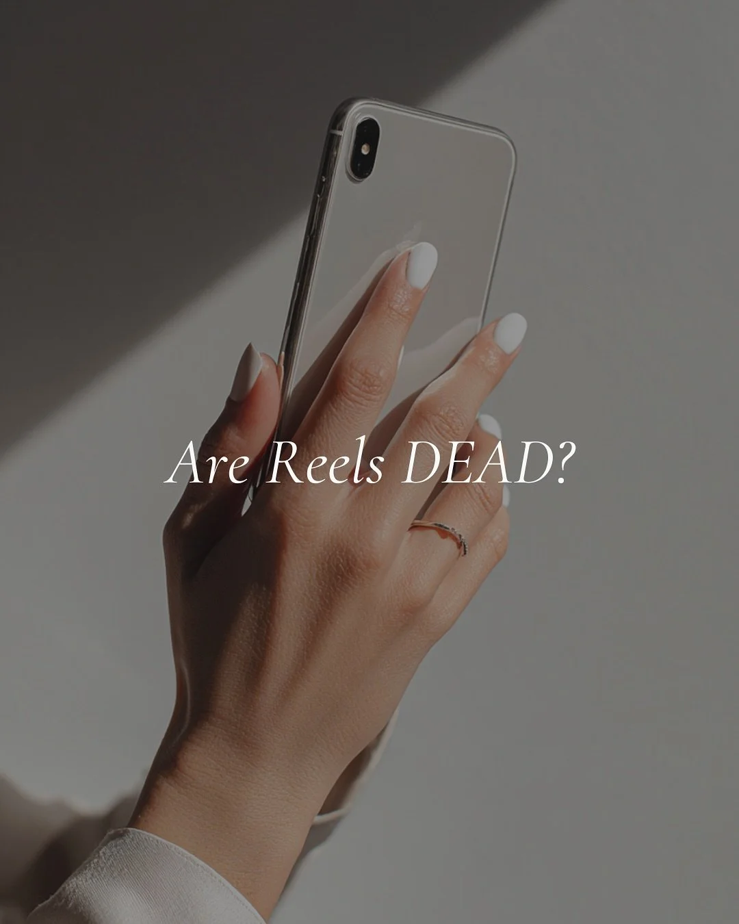 Let&rsquo;s be honest &mdash; not everyone wants to make Reels&hellip; and that&rsquo;s okay.

Carousels can grow your page just as much when your ideas are strong.

People don&rsquo;t follow you for transitions &mdash; they follow you for value.

Th