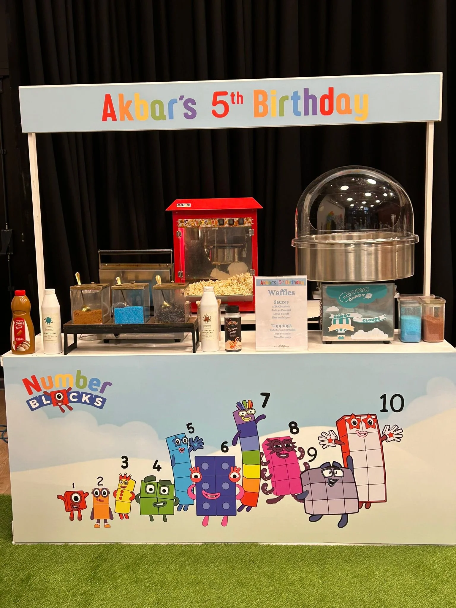 custom-themed-popcorn-booth-birthday-party-london