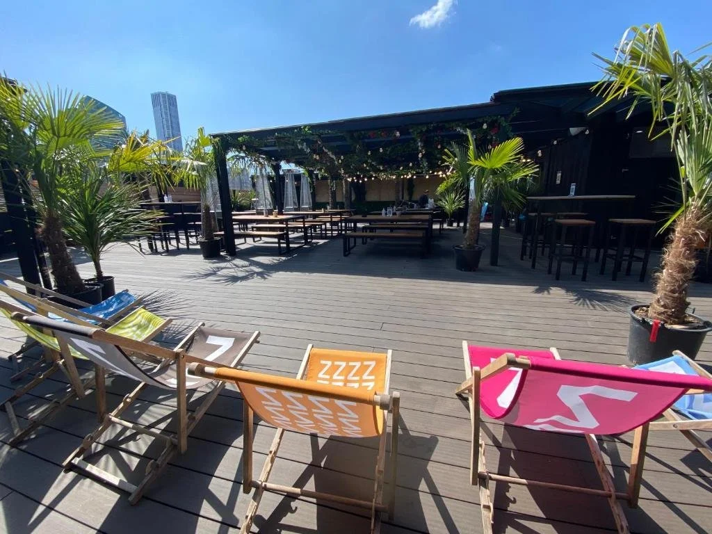 Sip, Stay &amp; Save This Spring at Snoozebox