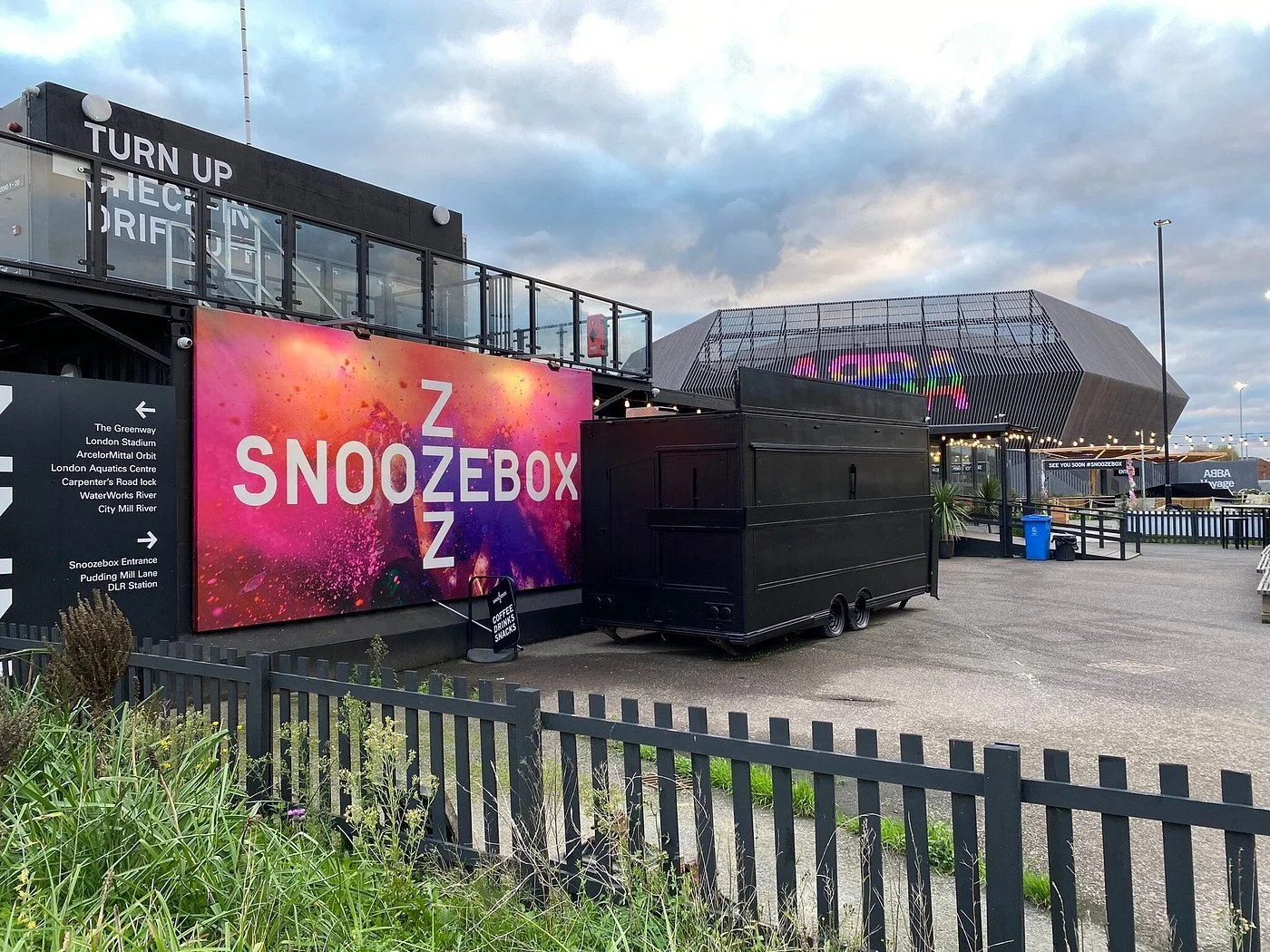 From Show to Sleep: The Perfect Night Out at Snoozebox