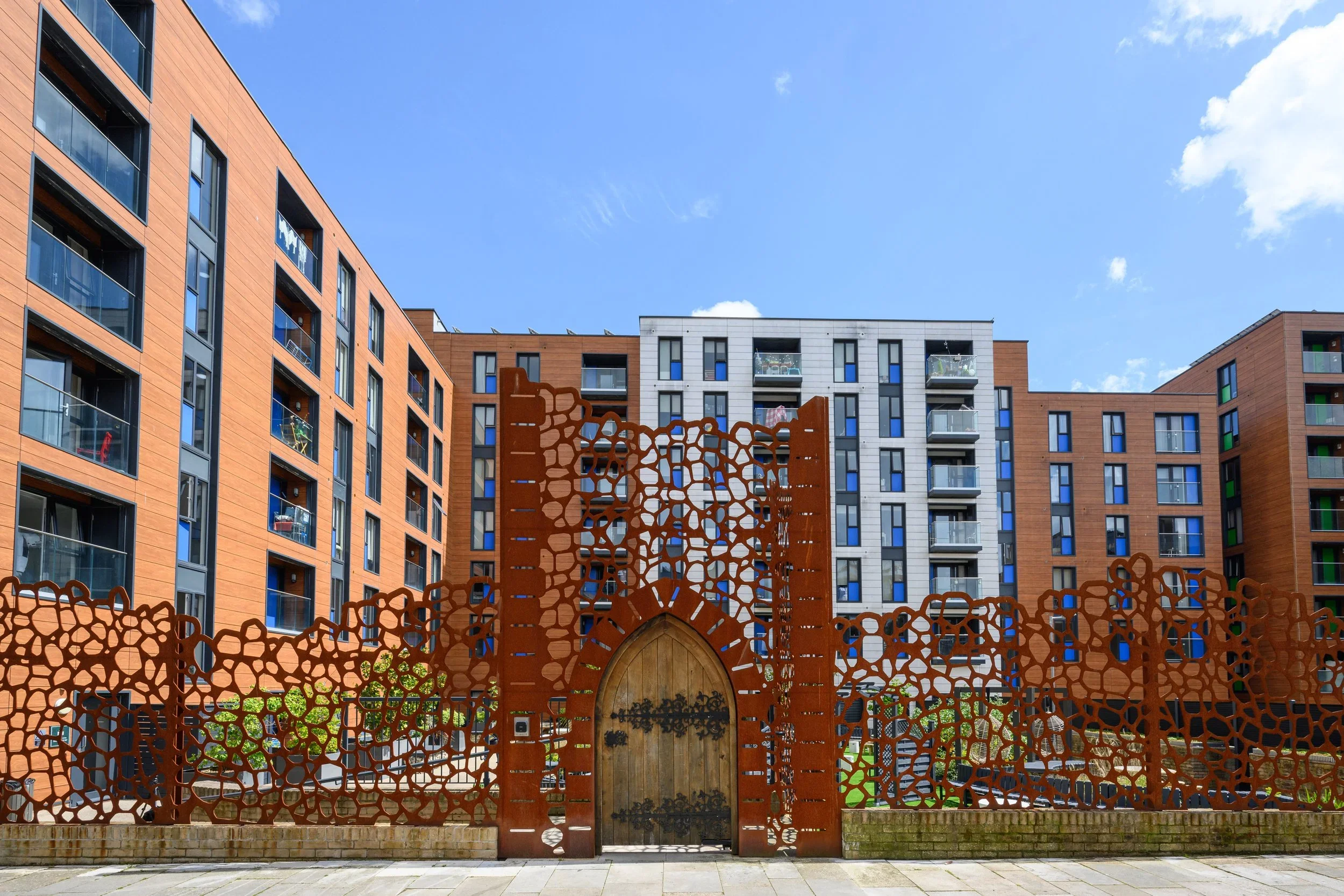 Courtyard-7944.webp