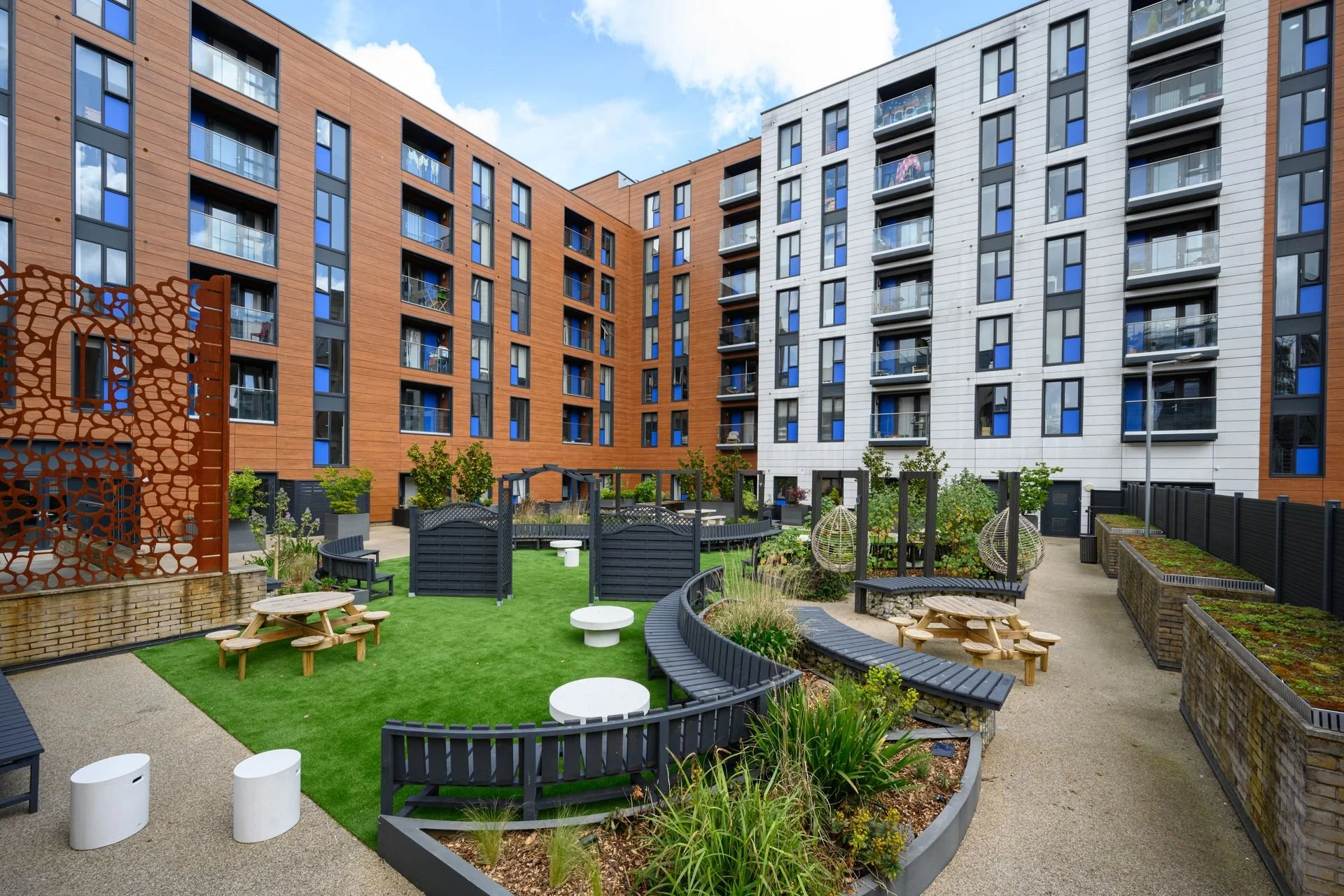 Courtyard-7933.jpg