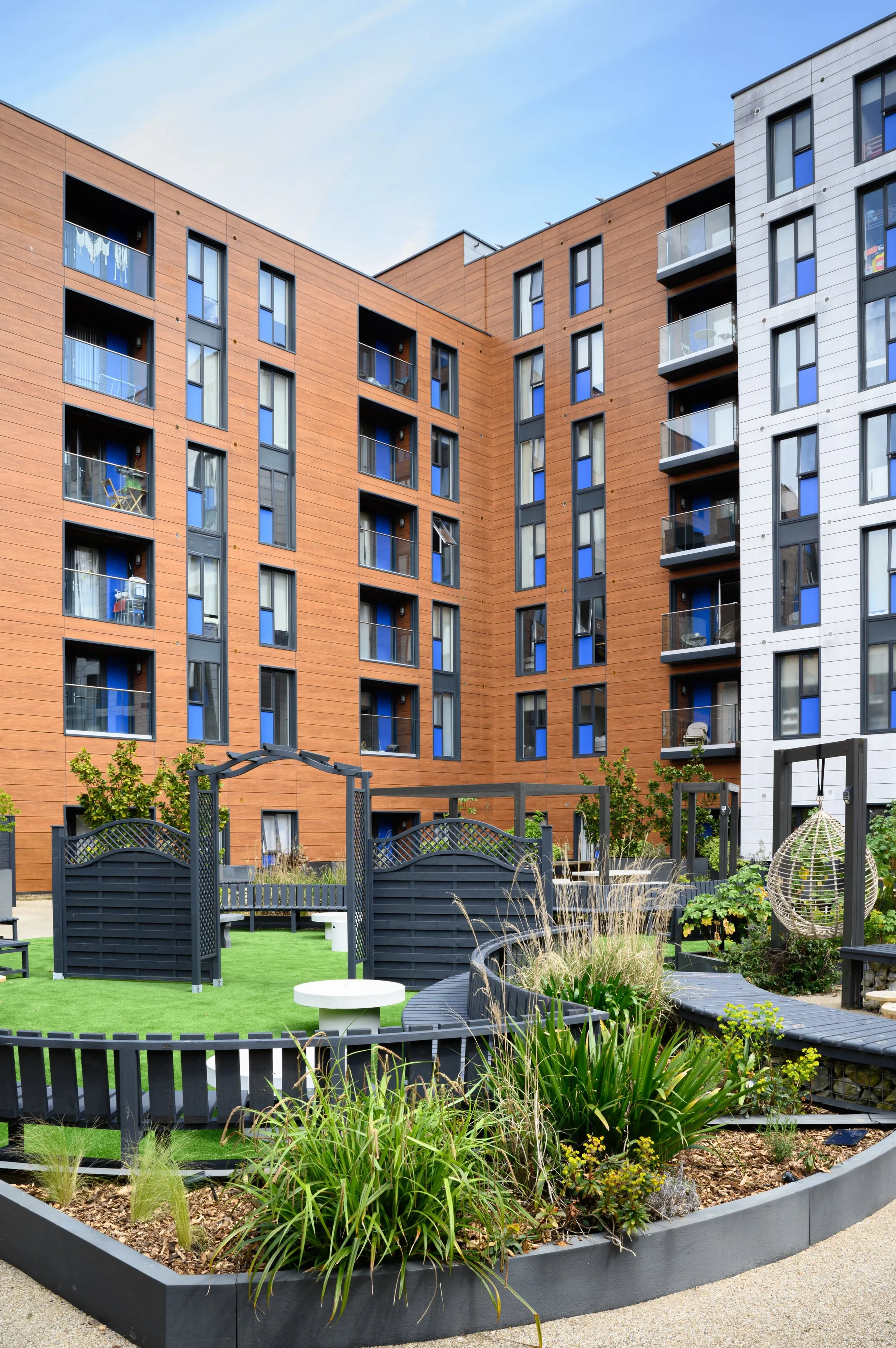 Courtyard-1455.webp