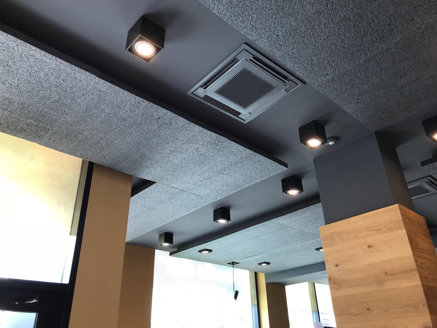 Intersonic Whisper®: Hochwirksamer Schallschutz für Innenräume und den wetterfesten Einsatz im Aussenbereich