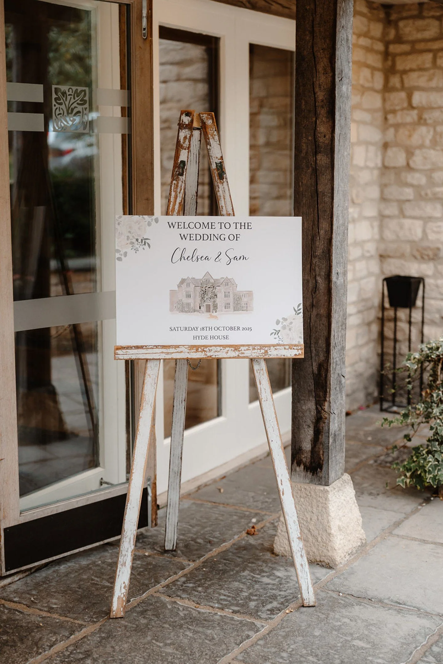 Chelsea &amp; Sam&rsquo;s wedding stationery was all about telling their story from the very first moment guests arrived.

I created a bespoke, hand-drawn illustration of Hyde House which featured across their welcome sign and  invitations. The idea 