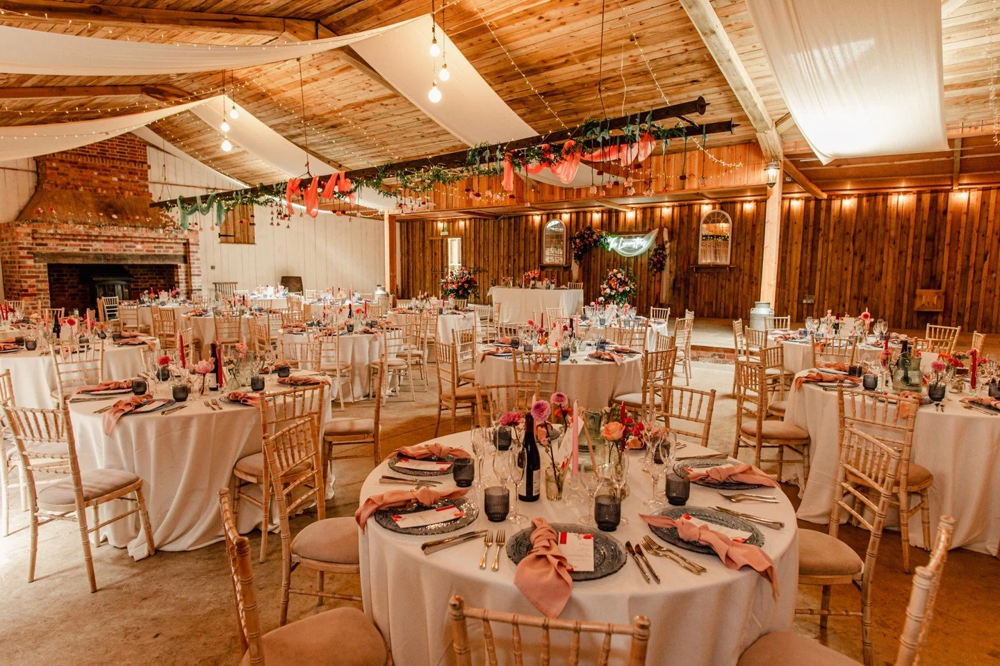 Chloe &amp; James&rsquo; reception at Milton End Barns was such a beautiful space to design for 💕🦋🍽️

The tables were full of colour and personality - warm pink tones in the napkins and candles, soft florals scattered across the tables, blue charg