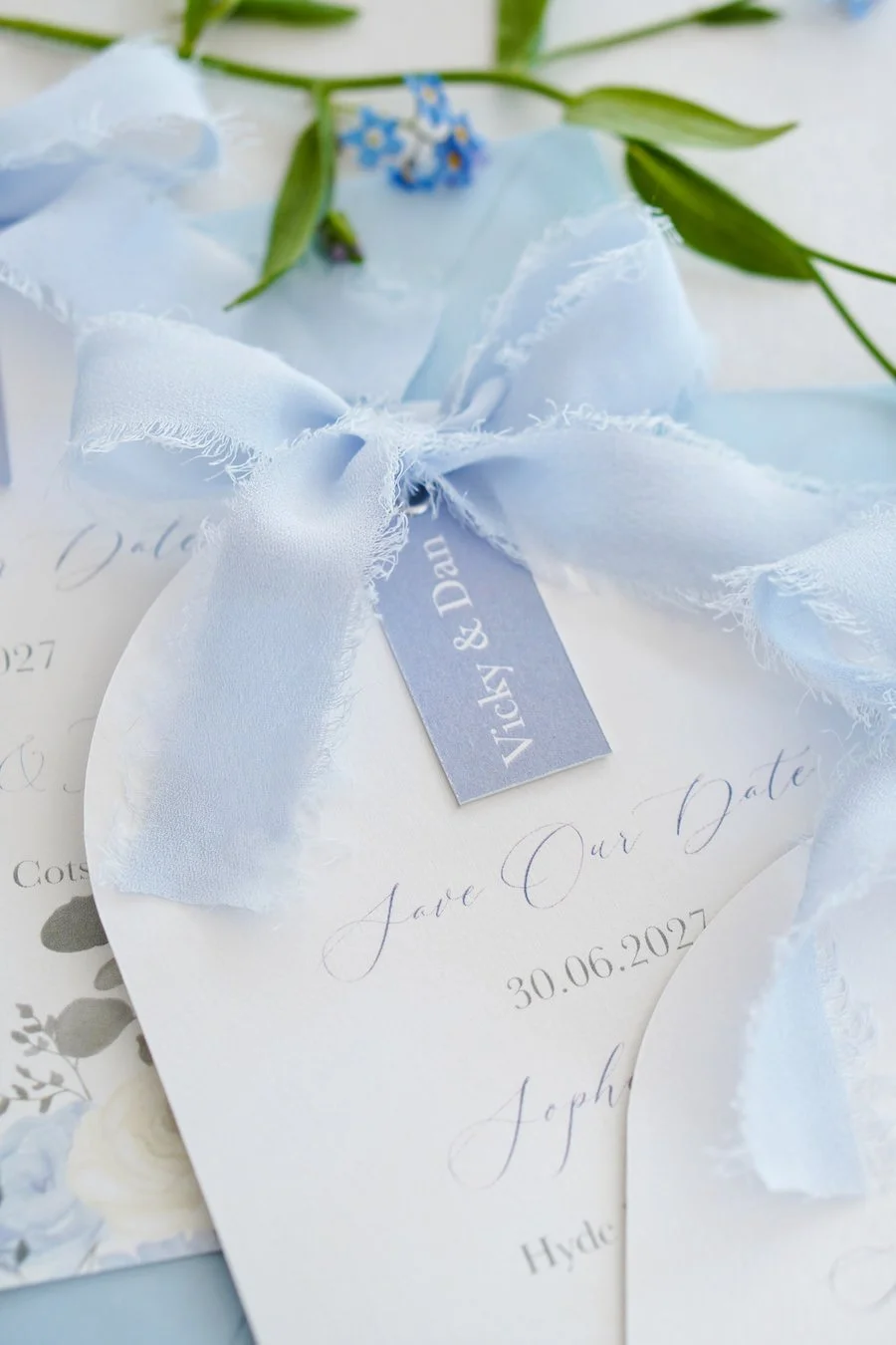 Watercolour-Wedding-Invitations-Bespoke-Cotswolds-Stationer-Blue-Floral-Stationery-Lauren-Daisy (2).jpg