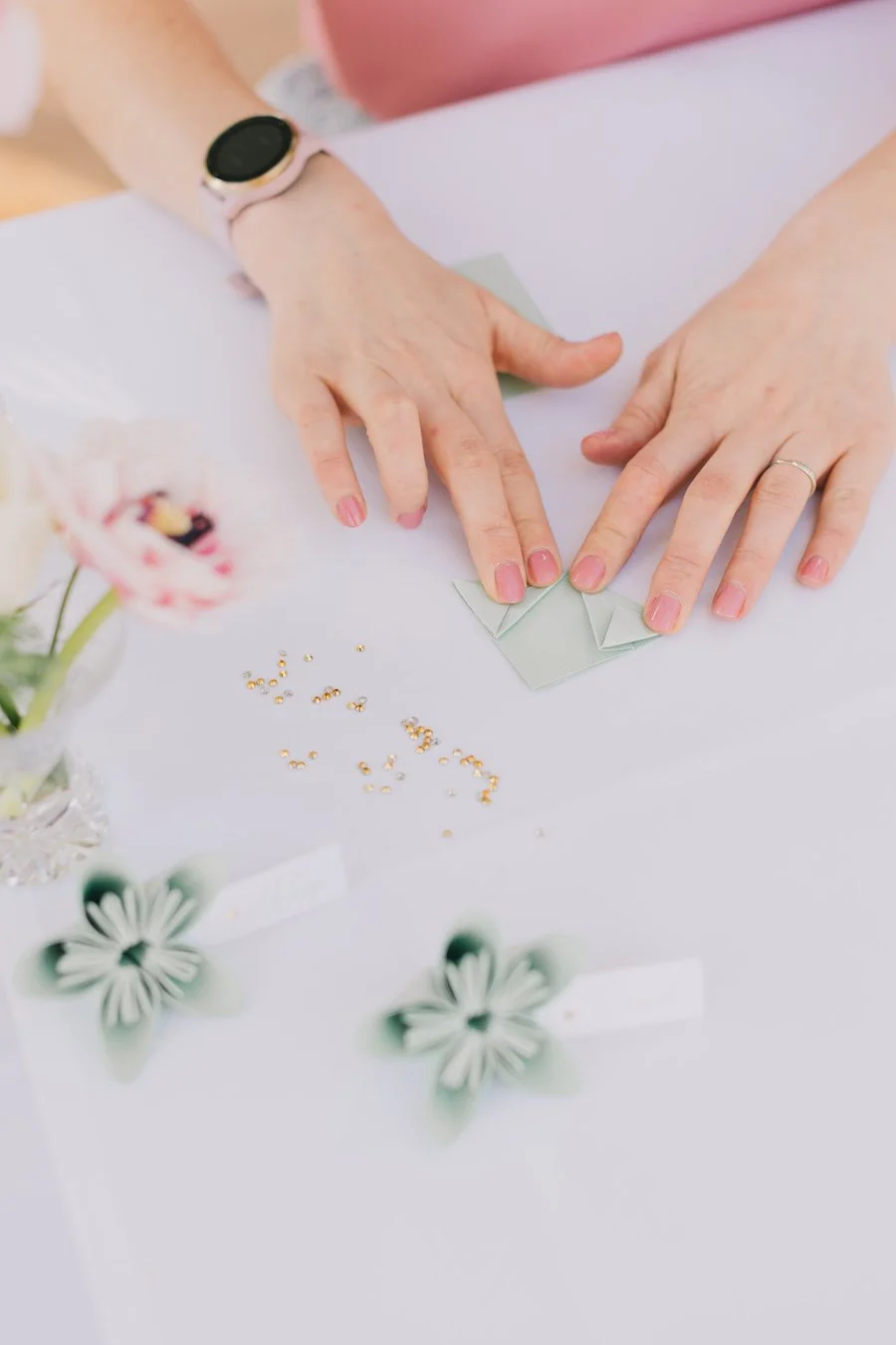 paper flower place settings.jpg