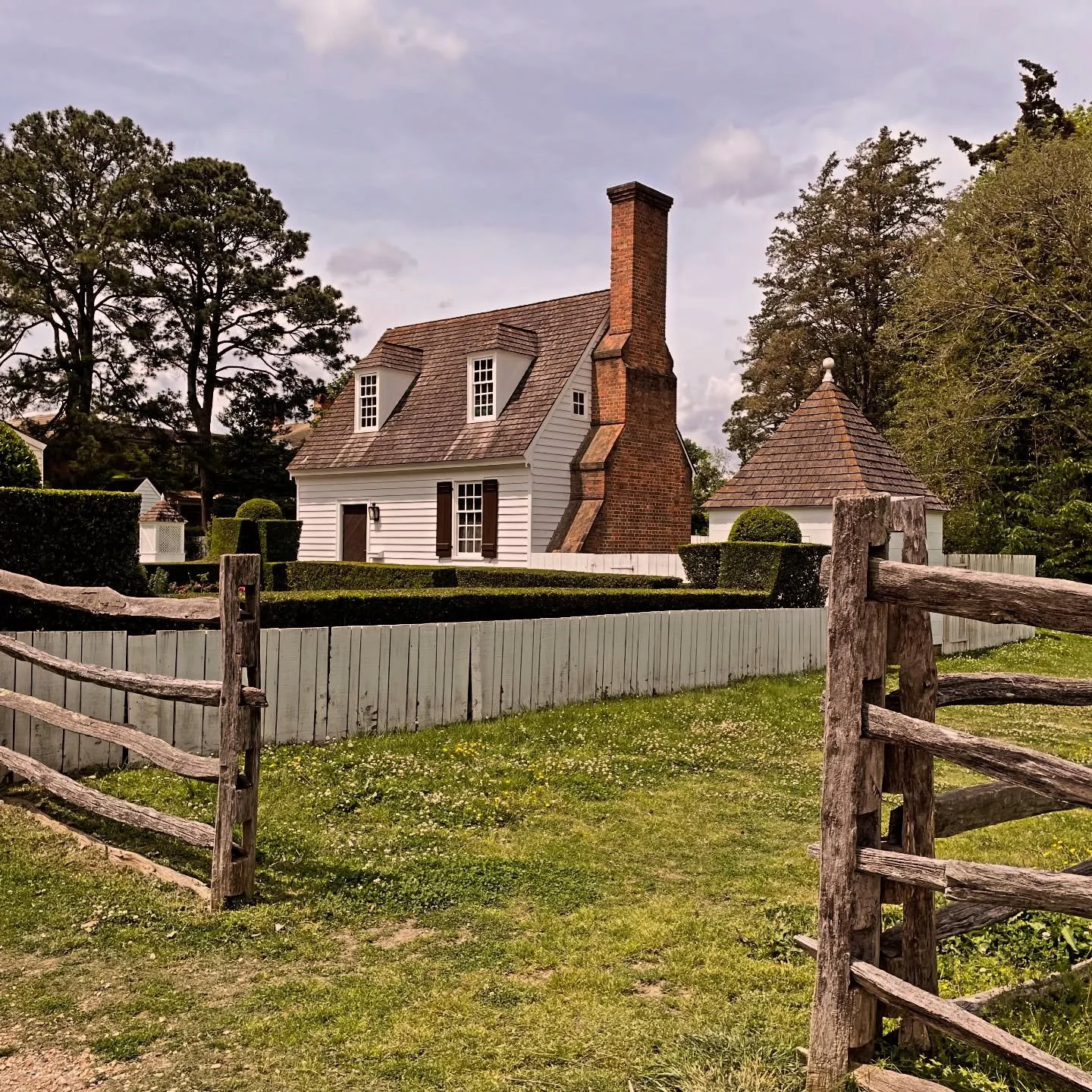 Happy Thanksgiving

Walking through Colonial Williamsburg is a reminder that simple, well-crafted places age with dignity. The cottages, gardens, and brick walks were built with intention, proportion, and human scale.

Grateful this season for the tr