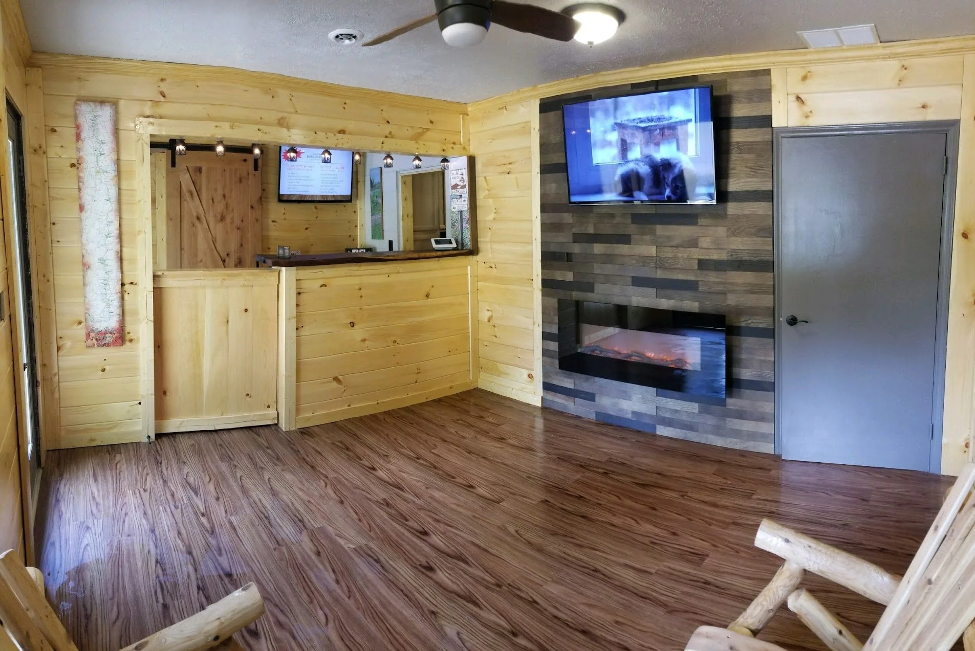 inside1.jpg