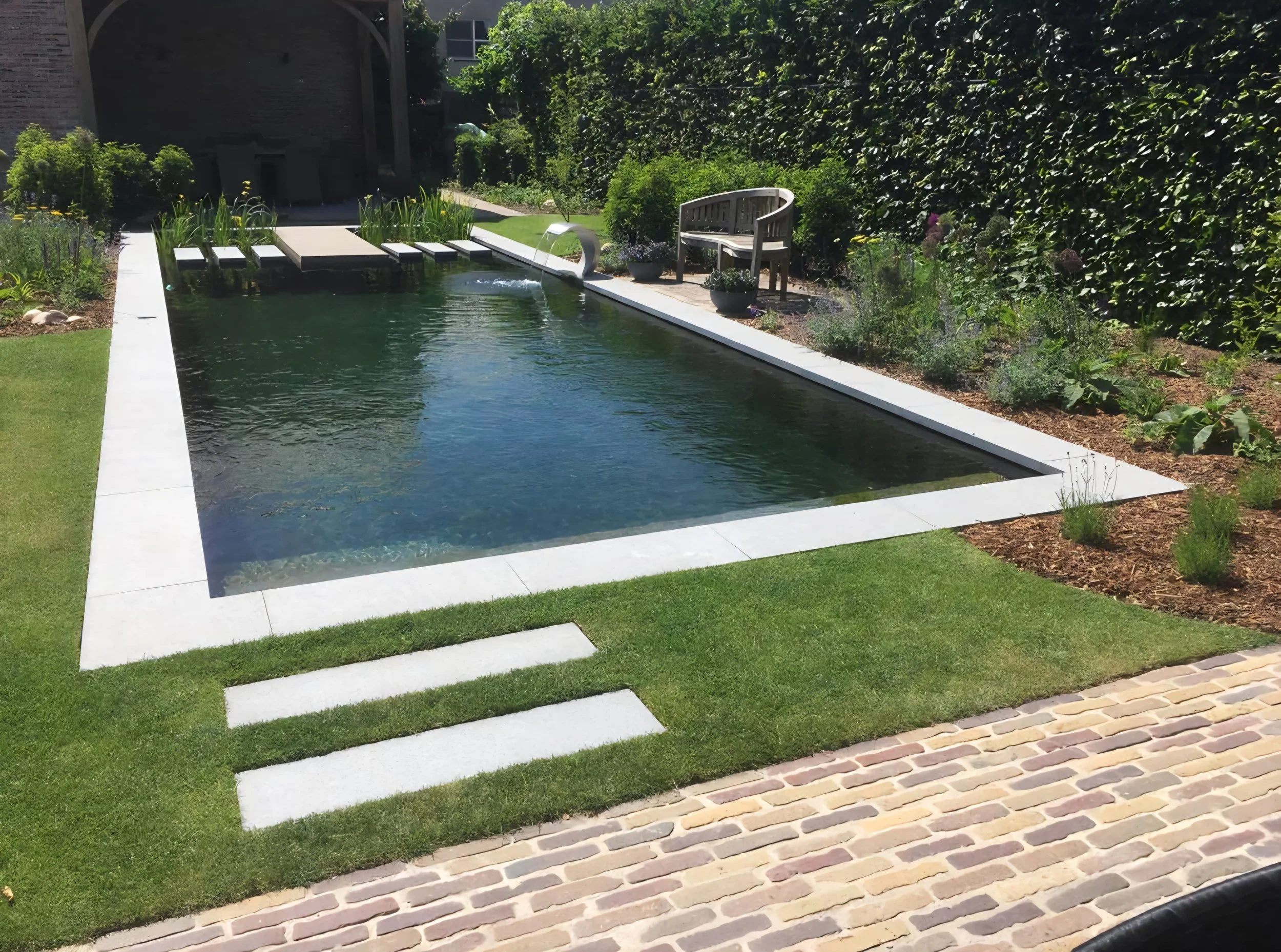 Project 9: Zwemvijver met natuurlijke beplanting