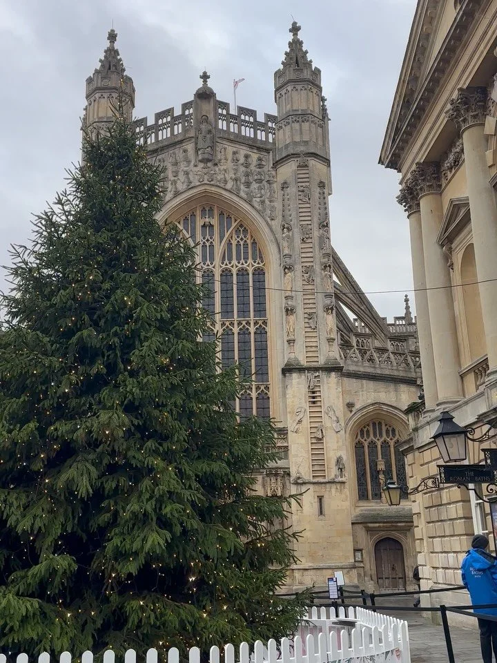 We spent just one lovely day in Bath meeting up with a friend I&rsquo;ve known for years, and it reminded me why this city is so easy to fall in love with. It&rsquo;s compact, walkable, and full of charm, with cobblestone streets, beautiful architect