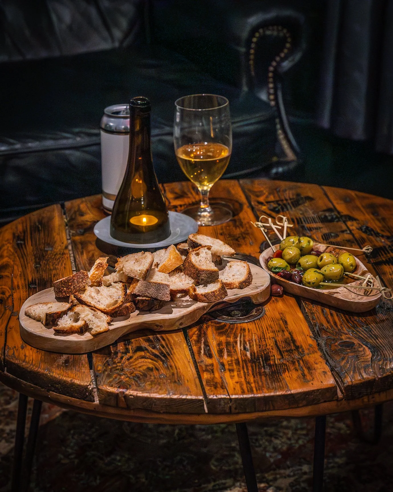Member only drinks and canapés