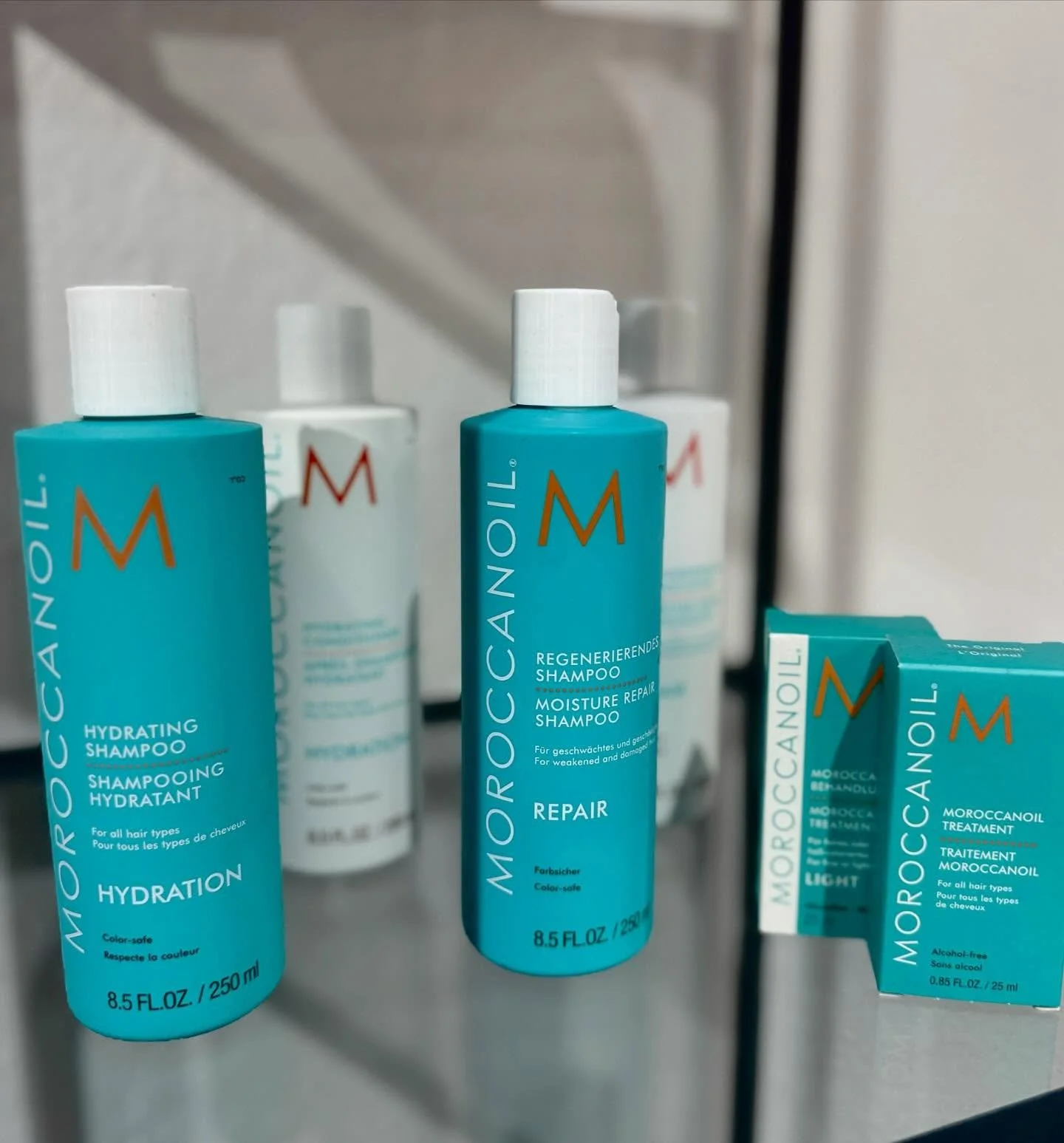 Oktober Angebot 🍂
 01.10- 31.10 
Kauf von @moroccanoil ein Shampoo & Conditioner und bekomm ein Haaröl geschenkt 🎁