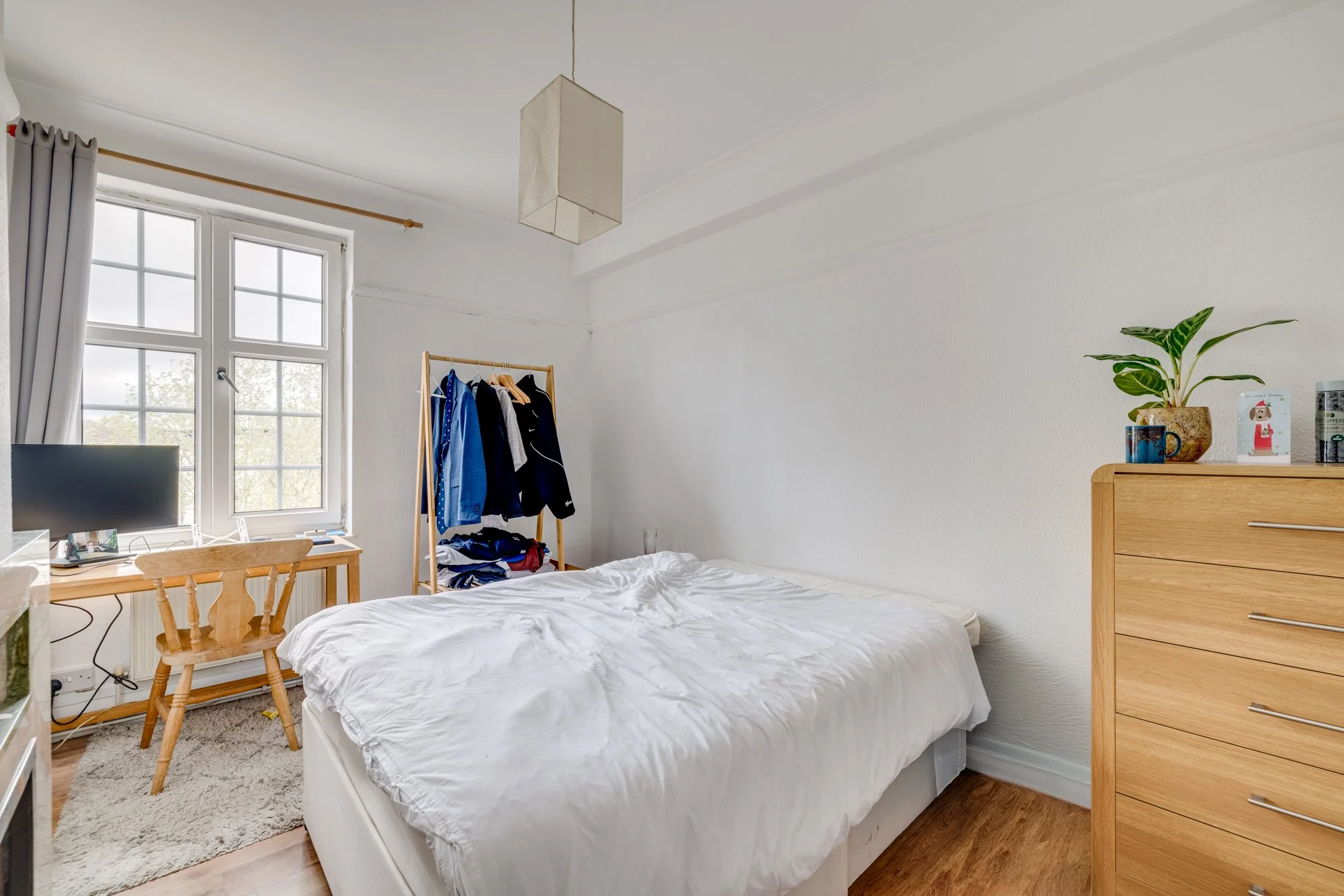 7) Bed 2.jpg
