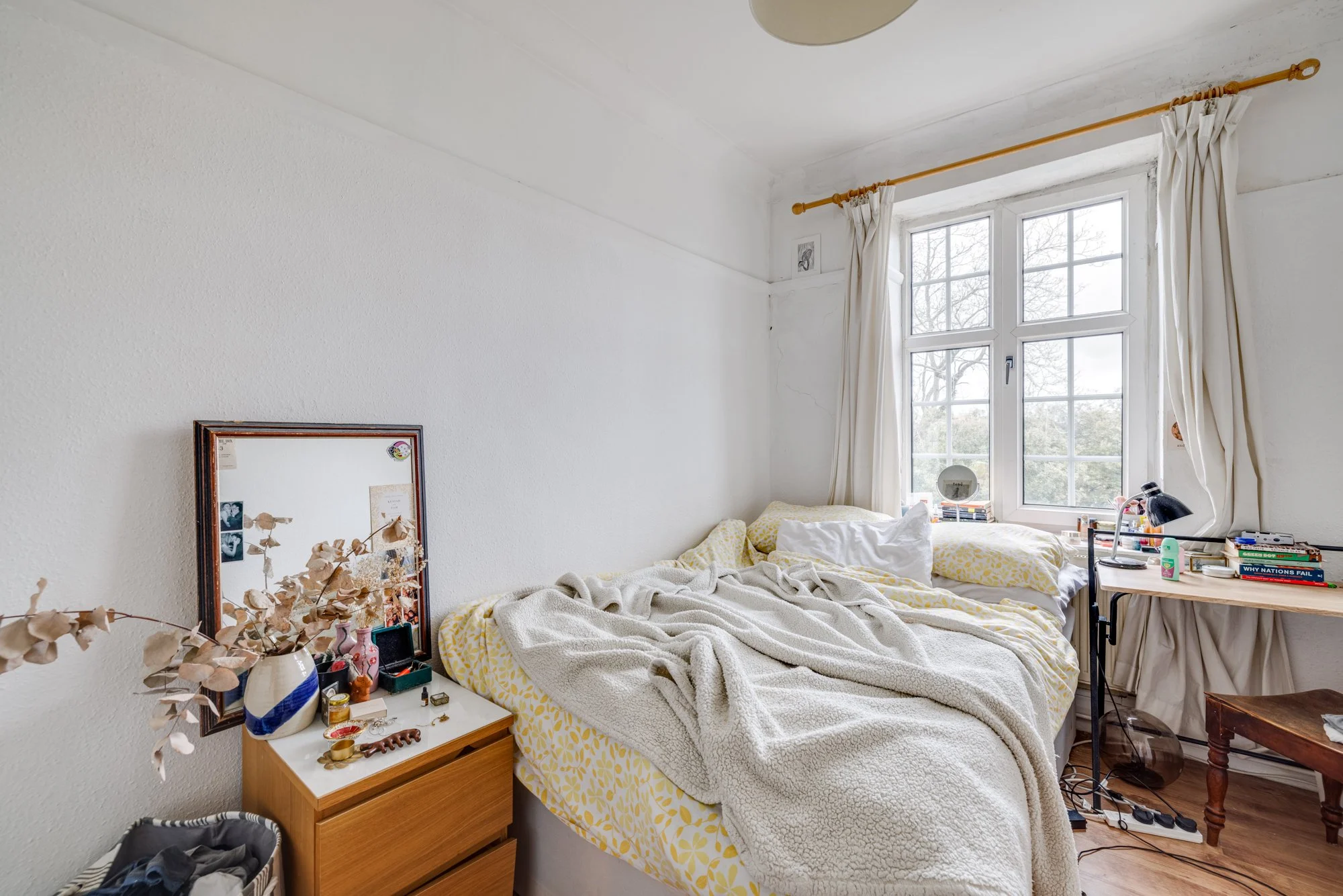 8) Bed 3.jpg