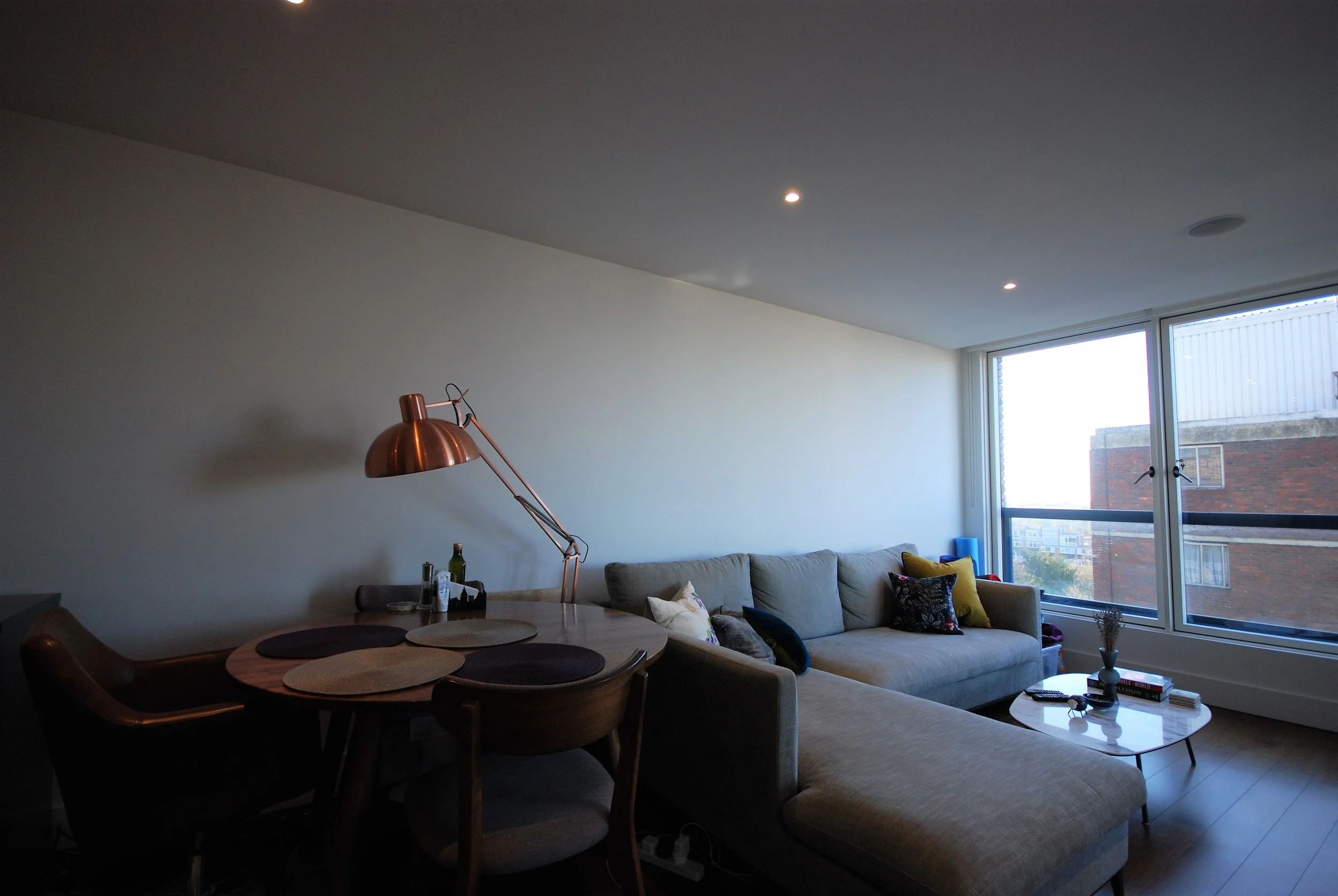 3) Living Room 2.JPG