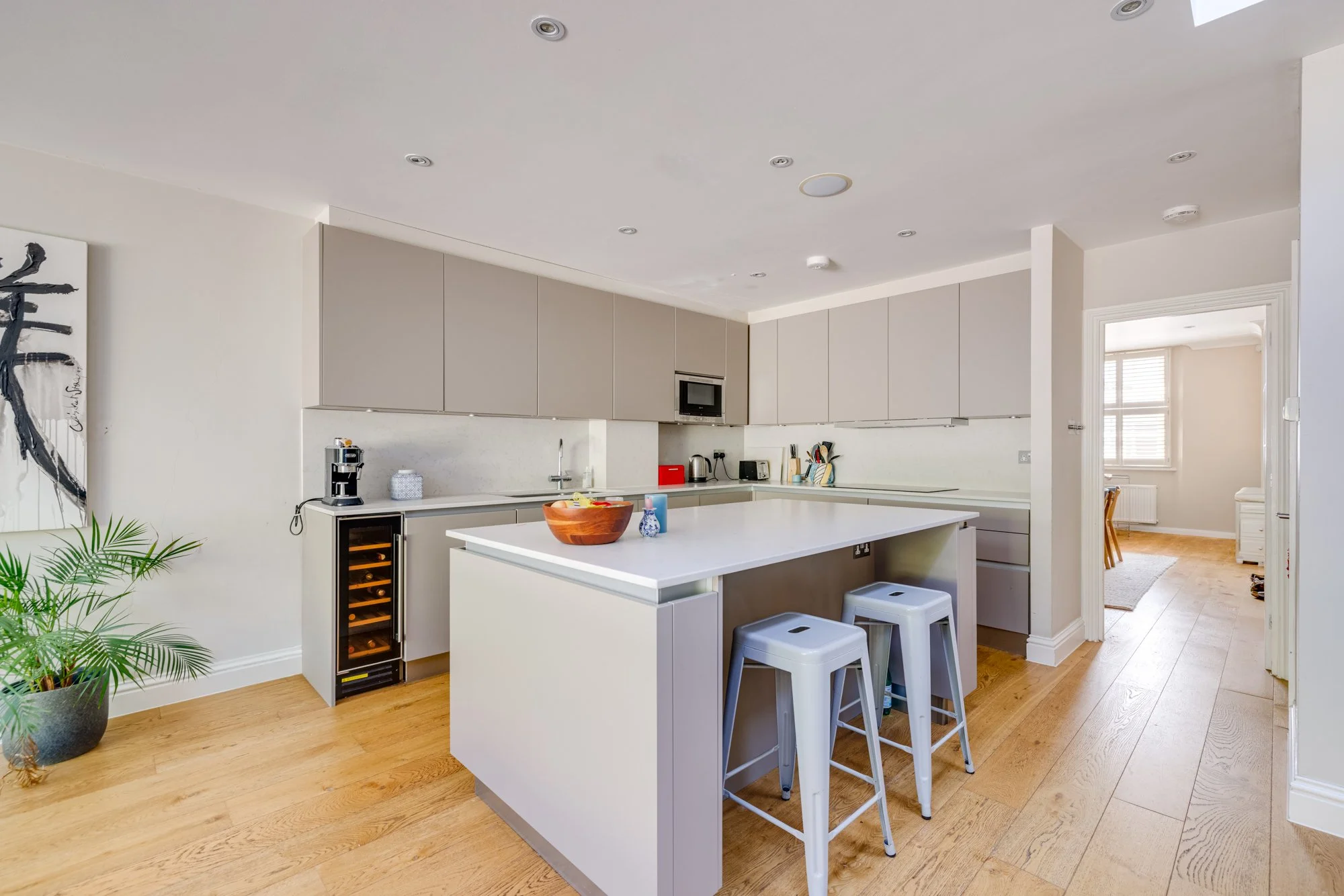 Kitchen 1.jpg