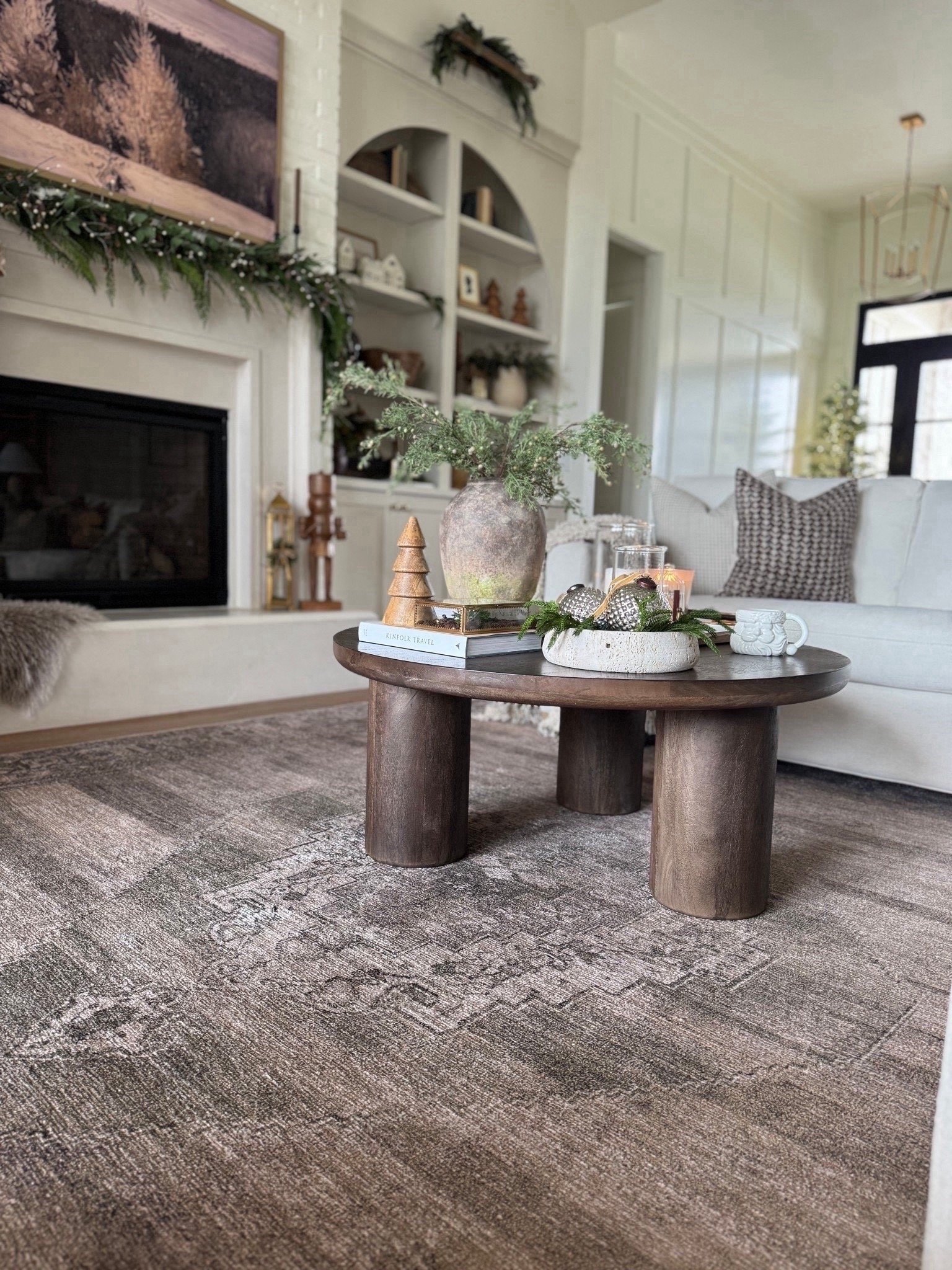 Loloi Cambria Sand / Olive