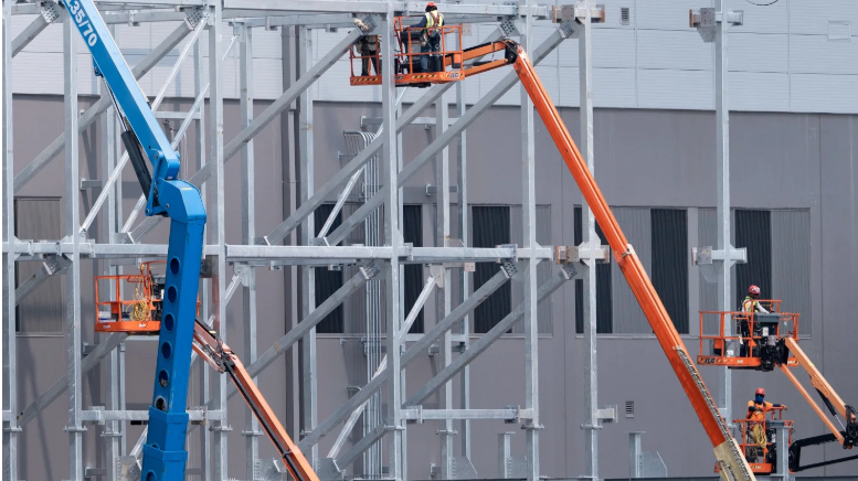 The blue-collar AI job market is booming. Will data center backlash make it go bust?