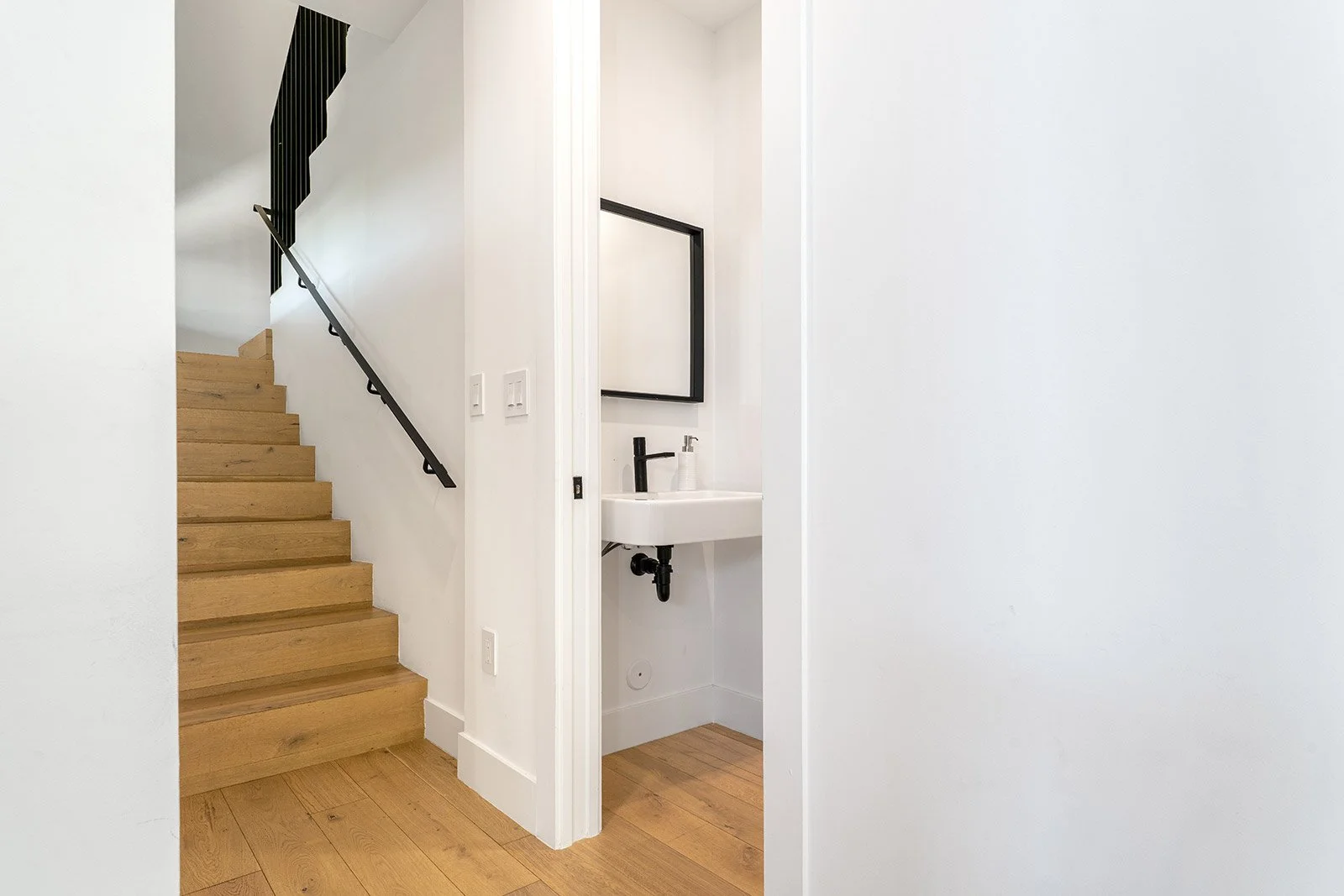 227-NE-39th-St_1oakstudios_08.jpg