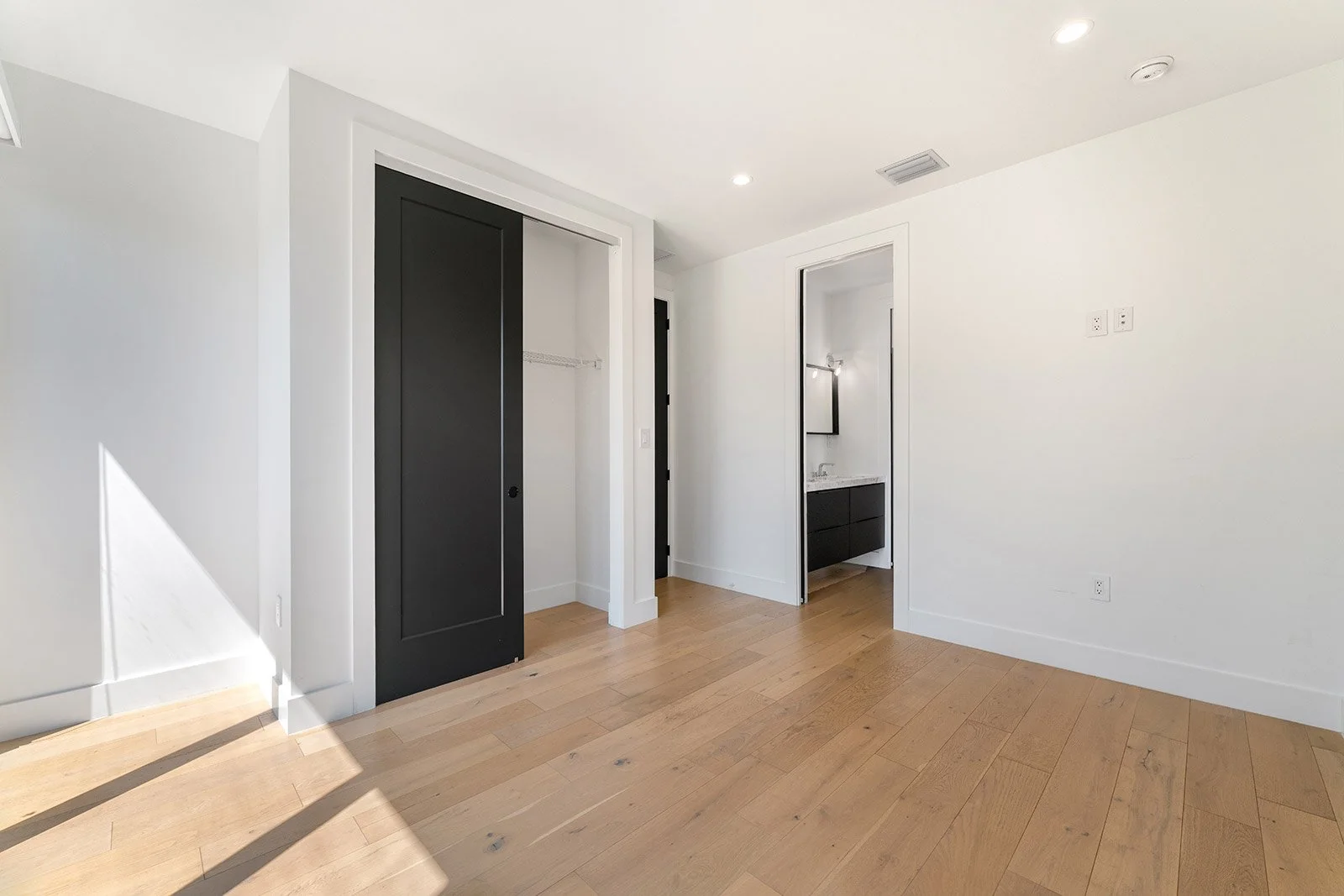 227-NE-39th-St_1oakstudios_21.jpg