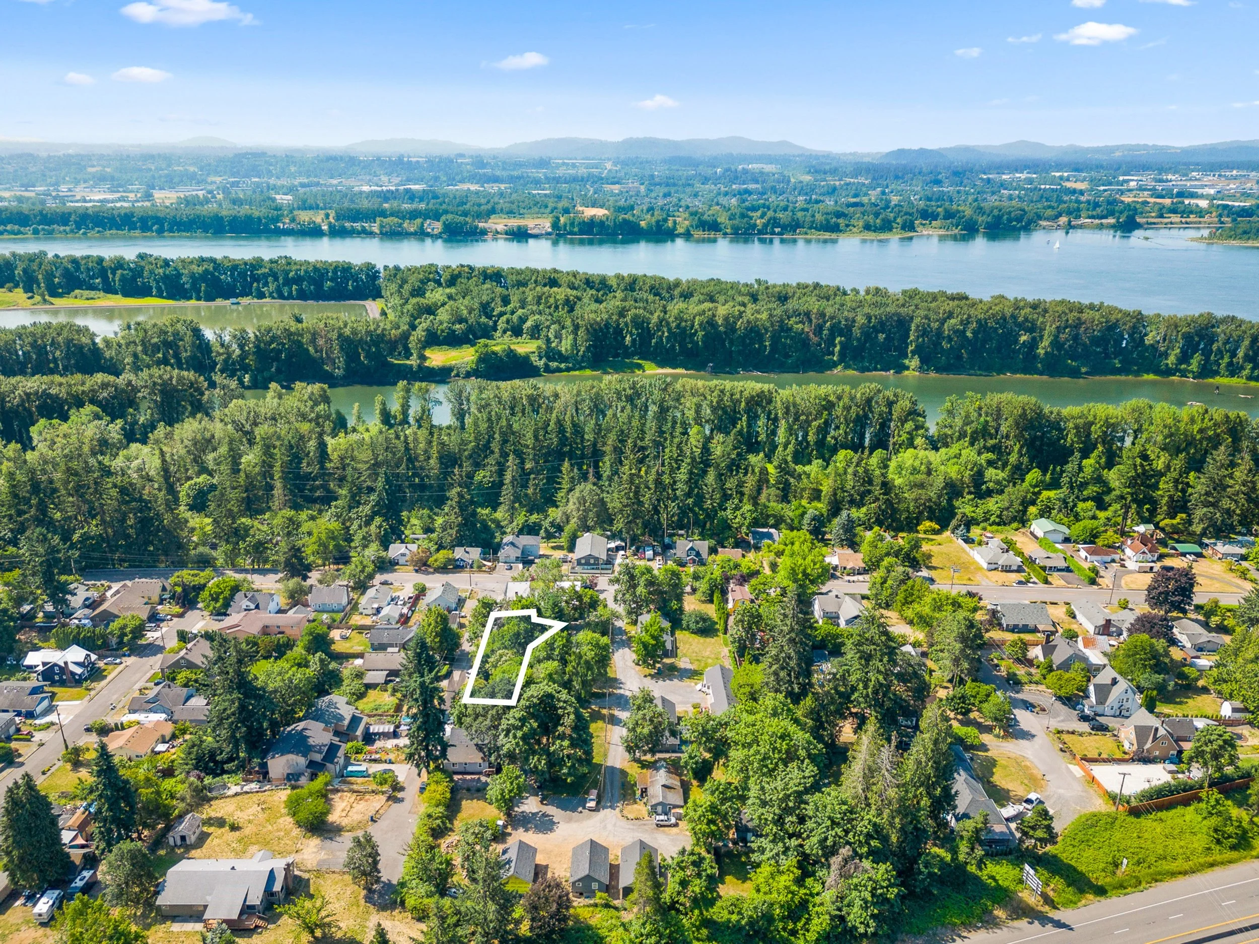 Camas Photos 3.jpg