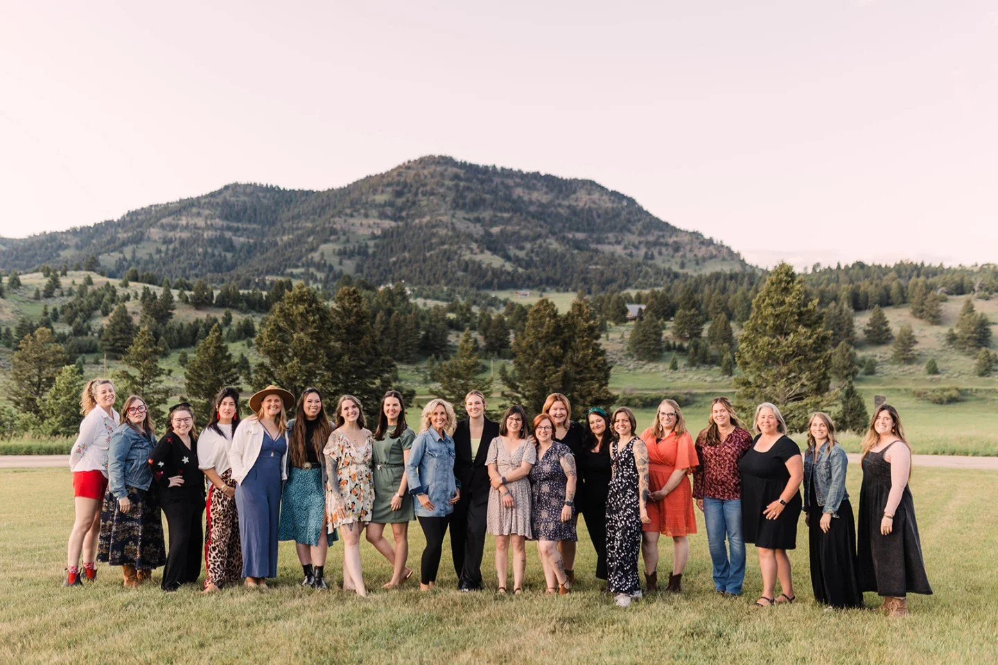 @mountains.manuscripts was a gamechanger.

Every human in this photo is incredible, supportive, brilliant, and dedicated - to their craft, and to their people. I am so grateful to be an author in the realm of these stunning authors. To call these peo