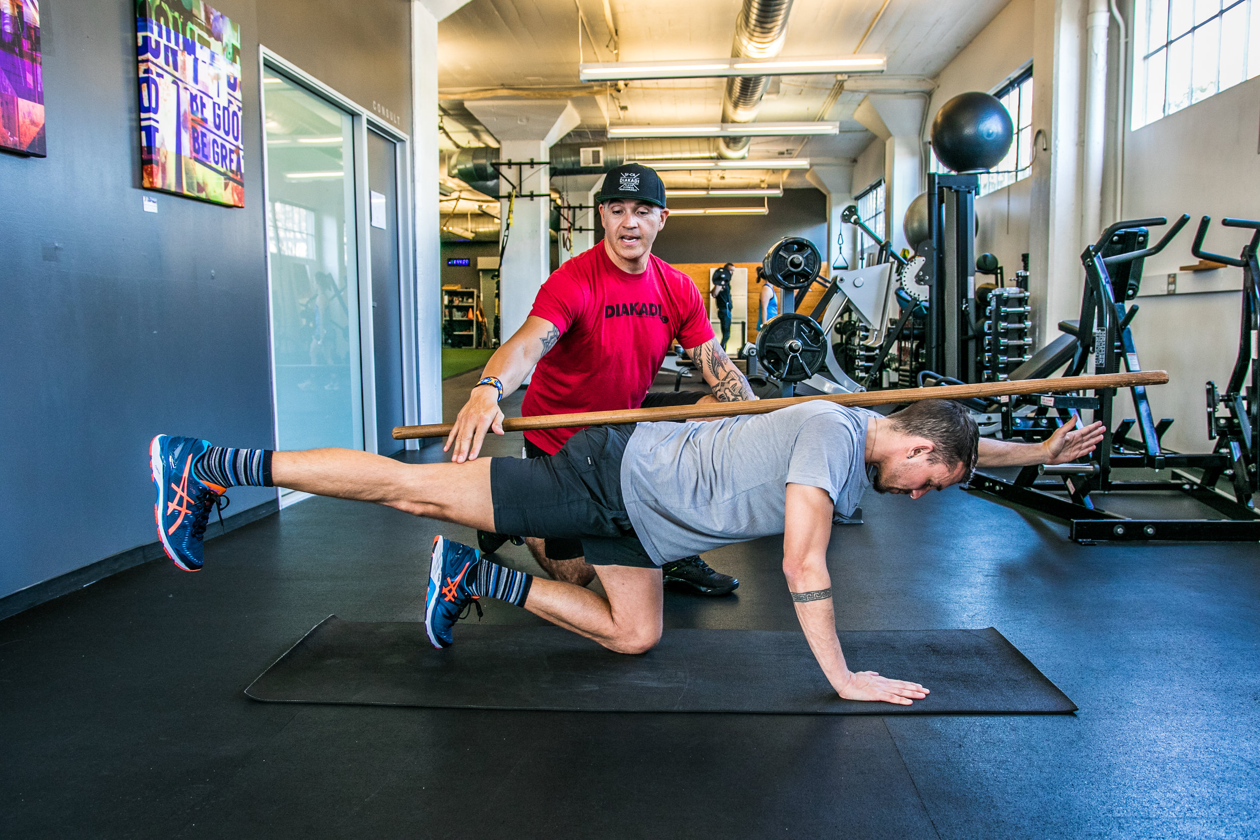 DIAKADI Trainer Tommy Armenta bird-dog posture improvement.jpg