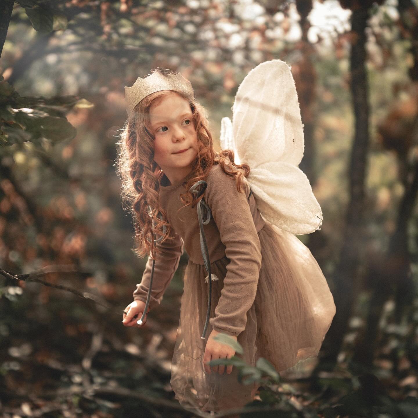 Follow the fairy princess Madeline 🧚 
It&rsquo;s been a moment since this shoot but only this week have I been able to sit down and finish editing this little passion project. I handmade the wings and stitched them by hand, a first foray back into m