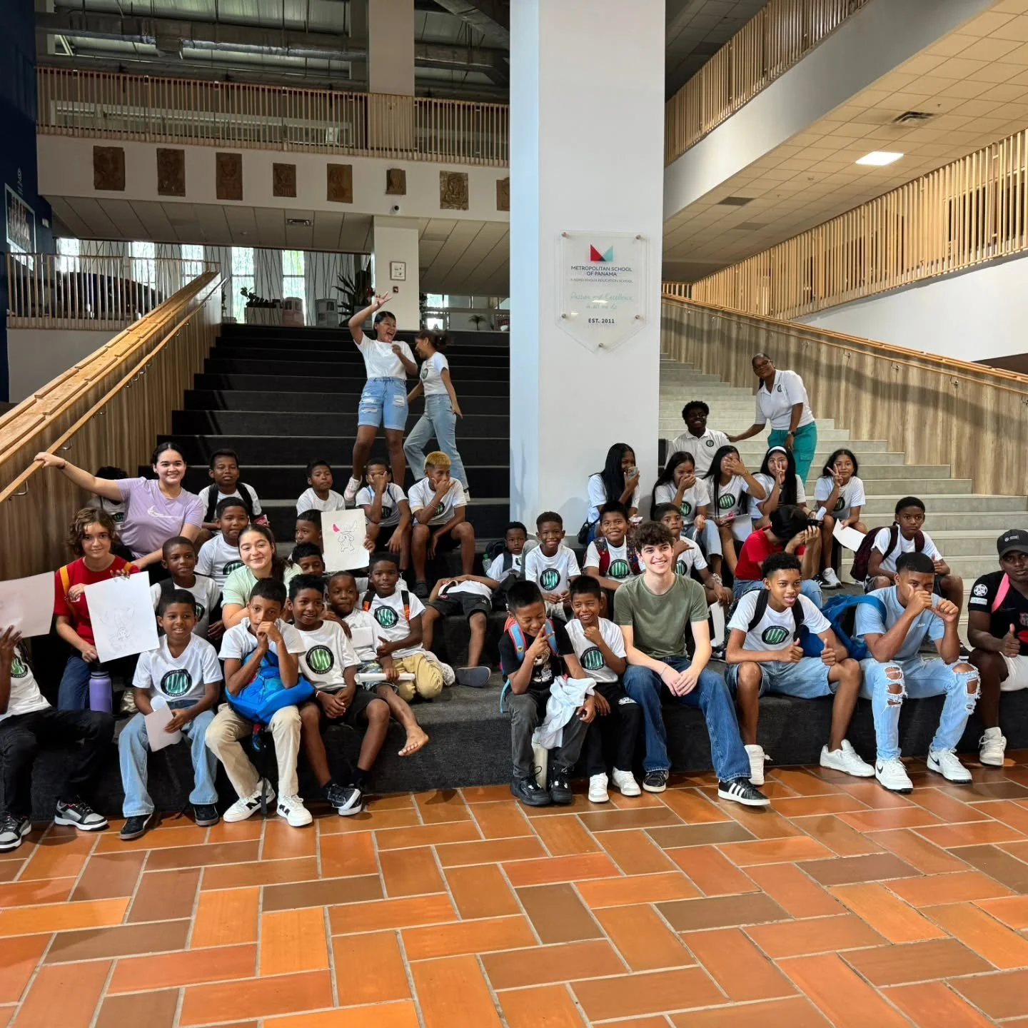 La colaboraci&oacute;n es el motor del cambio social. 💚⚽🕊️🇵🇦
 Celebramos con &eacute;xito el inicio del programa "Verano Feliz", un esfuerzo conjunto entre la @adcurundu , @metschoolpanama y @grenterprisepty
​Esta iniciativa se desarrol