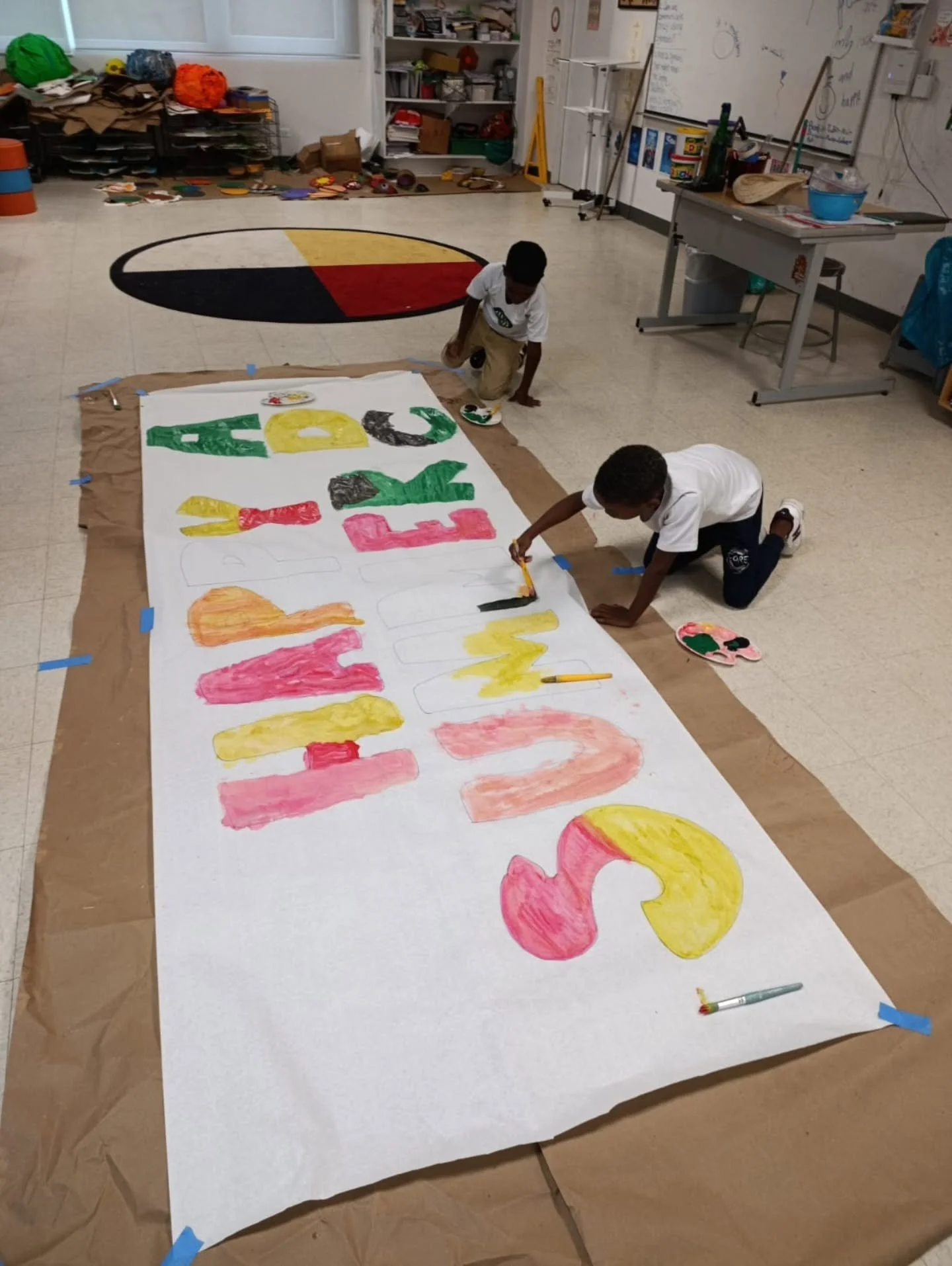 &iexcl;El Verano Feliz ADC no para! Qu&eacute; nivel el de hoy.

Hoy fue uno de esos d&iacute;as donde la energ&iacute;a se sent&iacute;a en el aire. 
 Ver a los chicos d&aacute;ndolo todo, aprendiendo nuevas habilidades y, sobre todo, haciendo nuevo