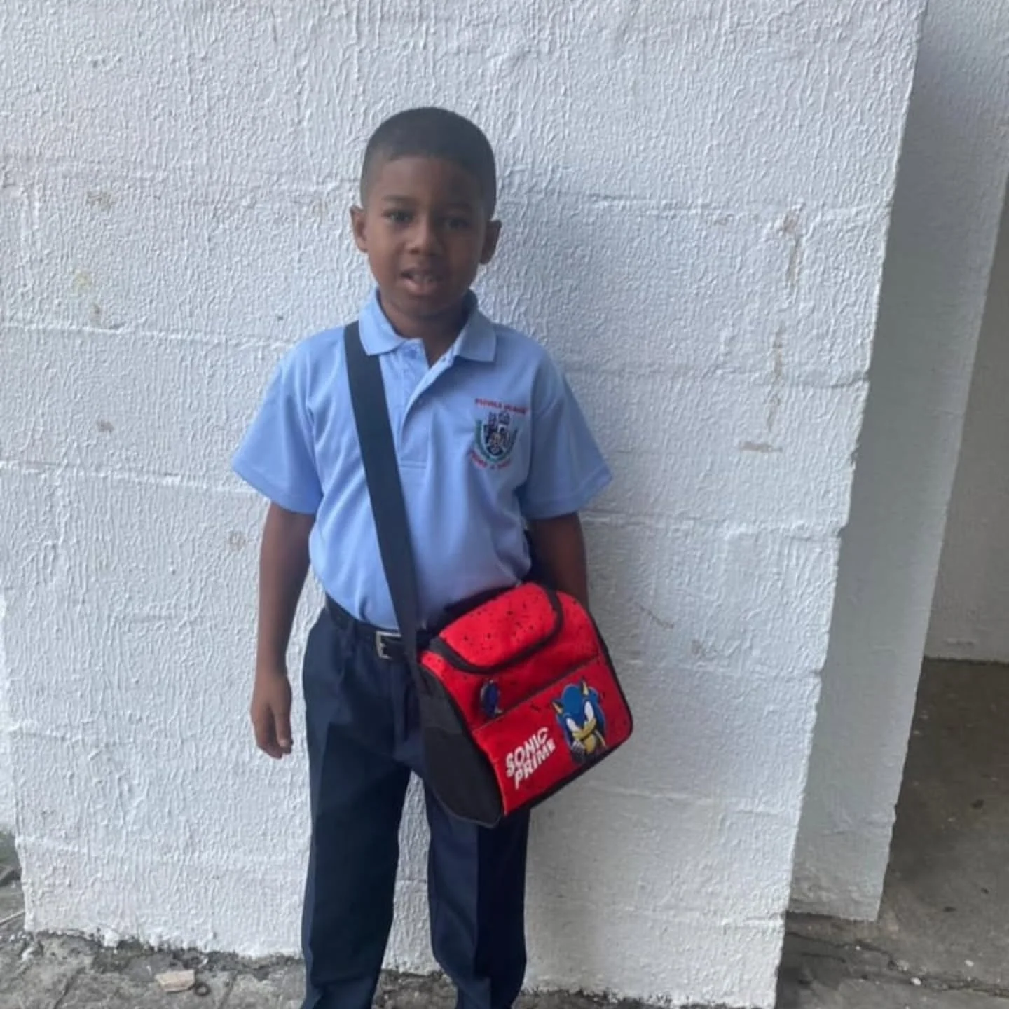 &iexcl;Primer pitazo del a&ntilde;o! 🔔⚽📖

 Hoy la cancha no es de grama, es de pupitres y tableros. Para los 75 guerreros de la Asociaci&oacute;n Deportiva Curund&uacute;, el camino al &eacute;xito no empieza en el entrenamiento de la tarde, sino e