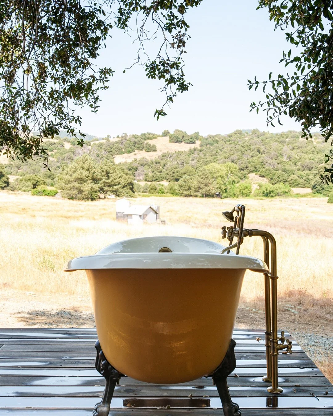 The restored airstream is calling&mdash;bring a sweater and your favorite book.

Book your stay.

#AirstreamStay #StargazingNights #JulianCA #BaileyCreekRanch